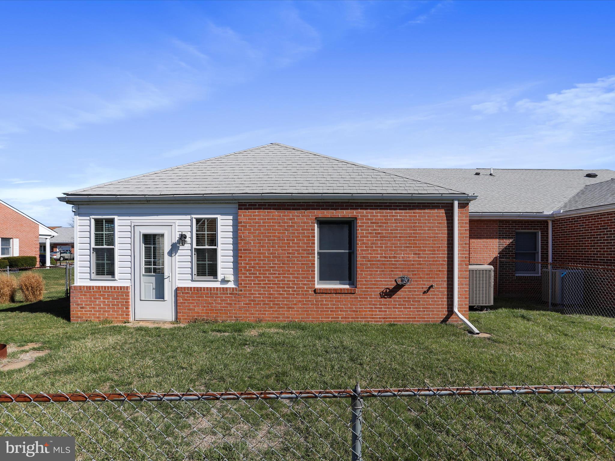 SOUTH POINTE - Residential