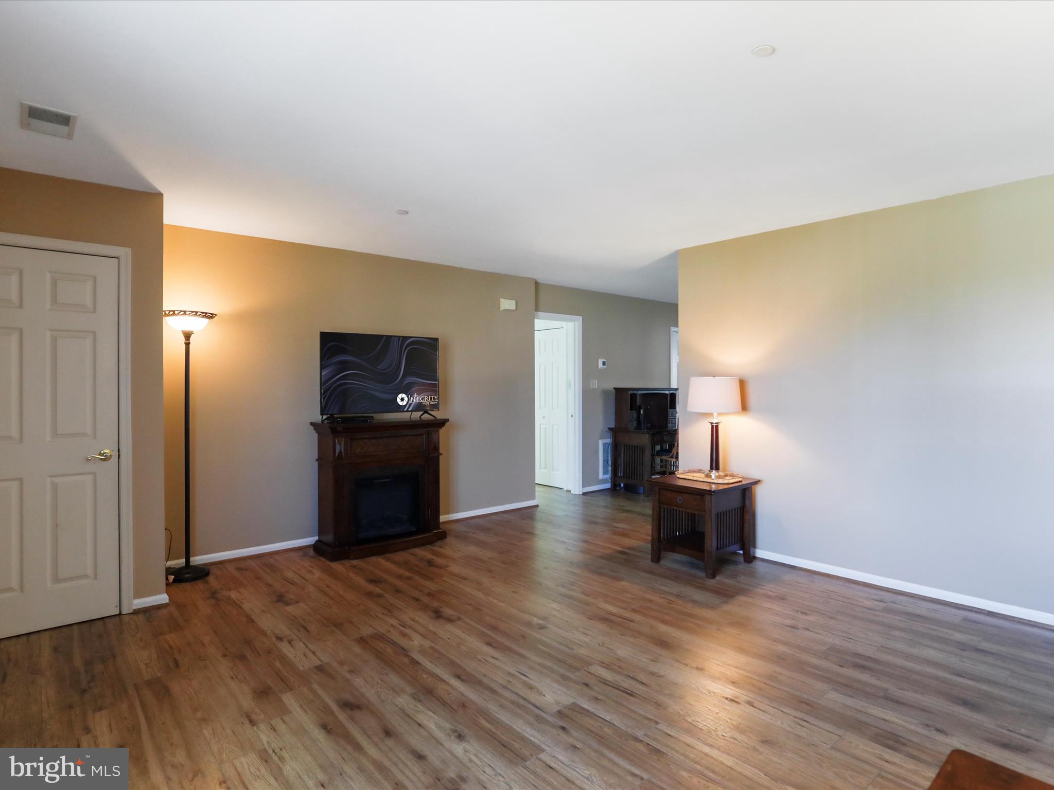 SOUTH POINTE - Residential