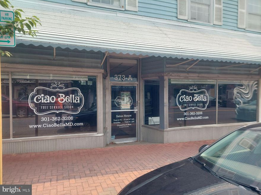 Highly sought after Main St location ready for immediate occupancy! This was formally a beauty salon. Leased AS IS. Street parking plus a large parling lot around back.