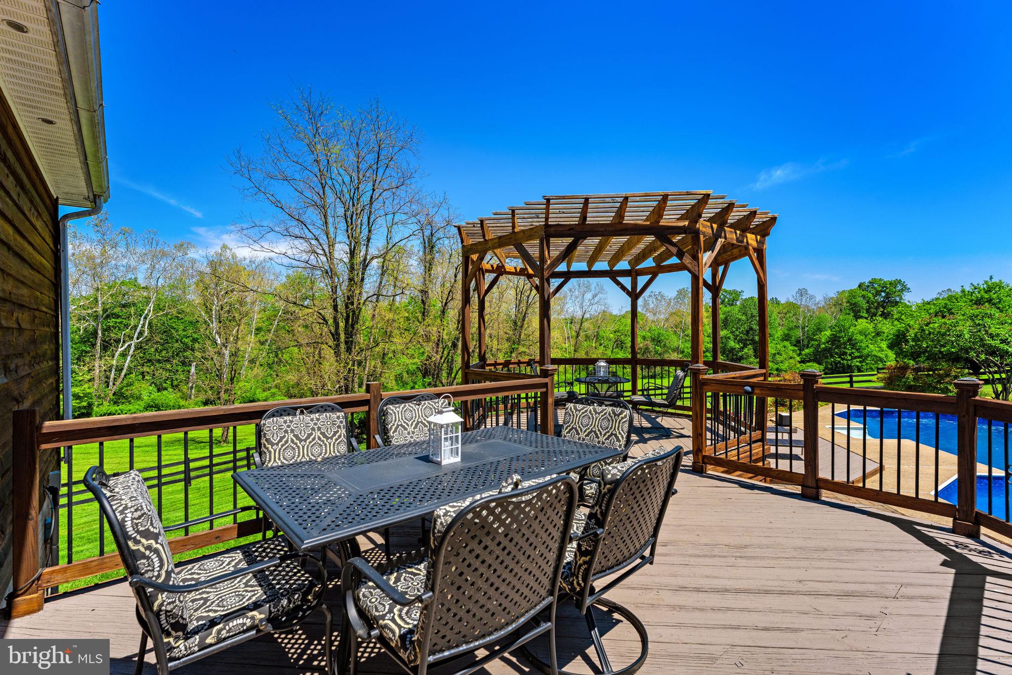 BLACK OAK - Residential