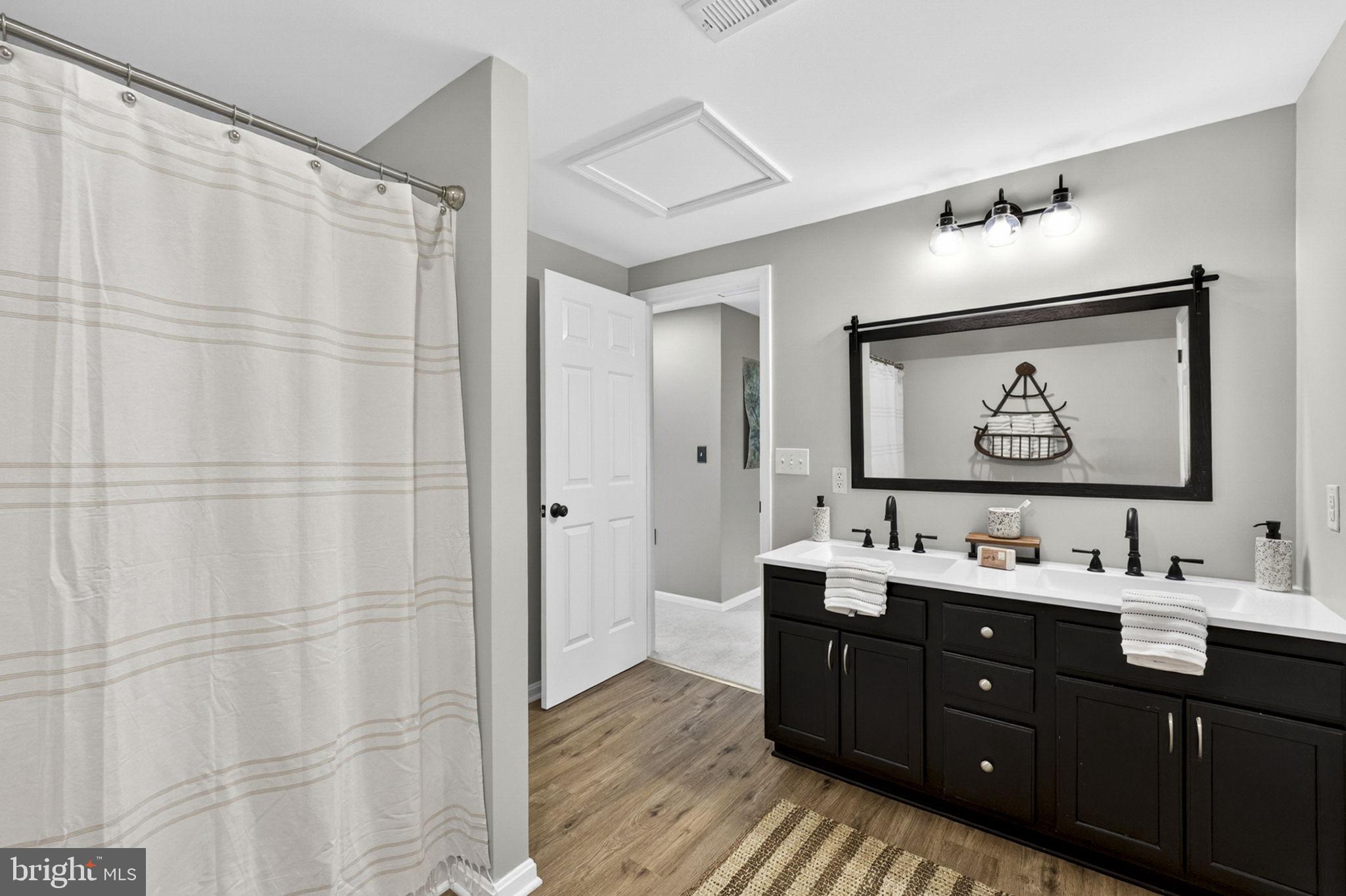 BLACK OAK - Residential