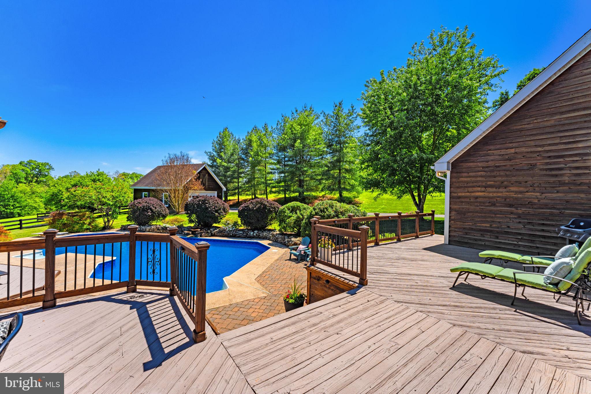BLACK OAK - Residential