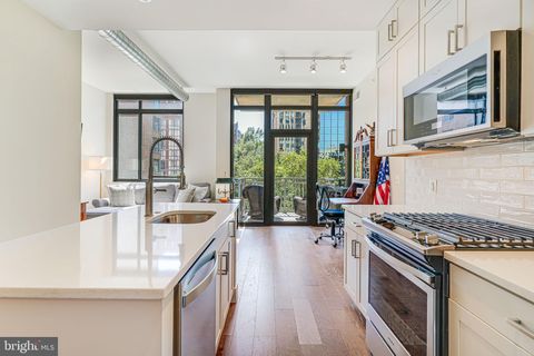 2000 CLARENDON BOULEVARD 307 ARLINGTON VA 22201