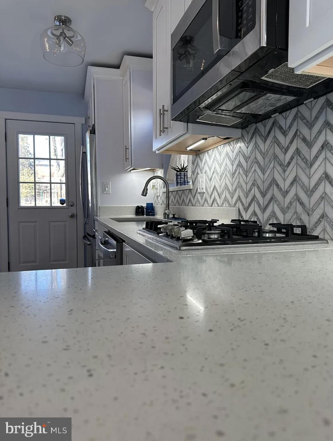 BUCKNELL MANOR - Residential Lease