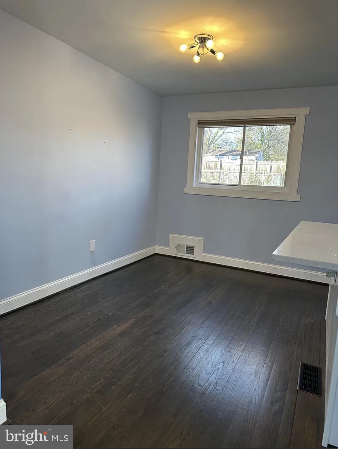 BUCKNELL MANOR - Residential Lease