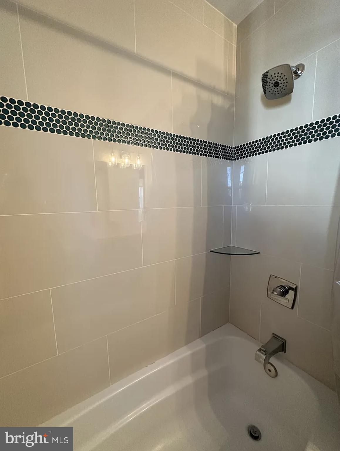 BUCKNELL MANOR - Residential Lease