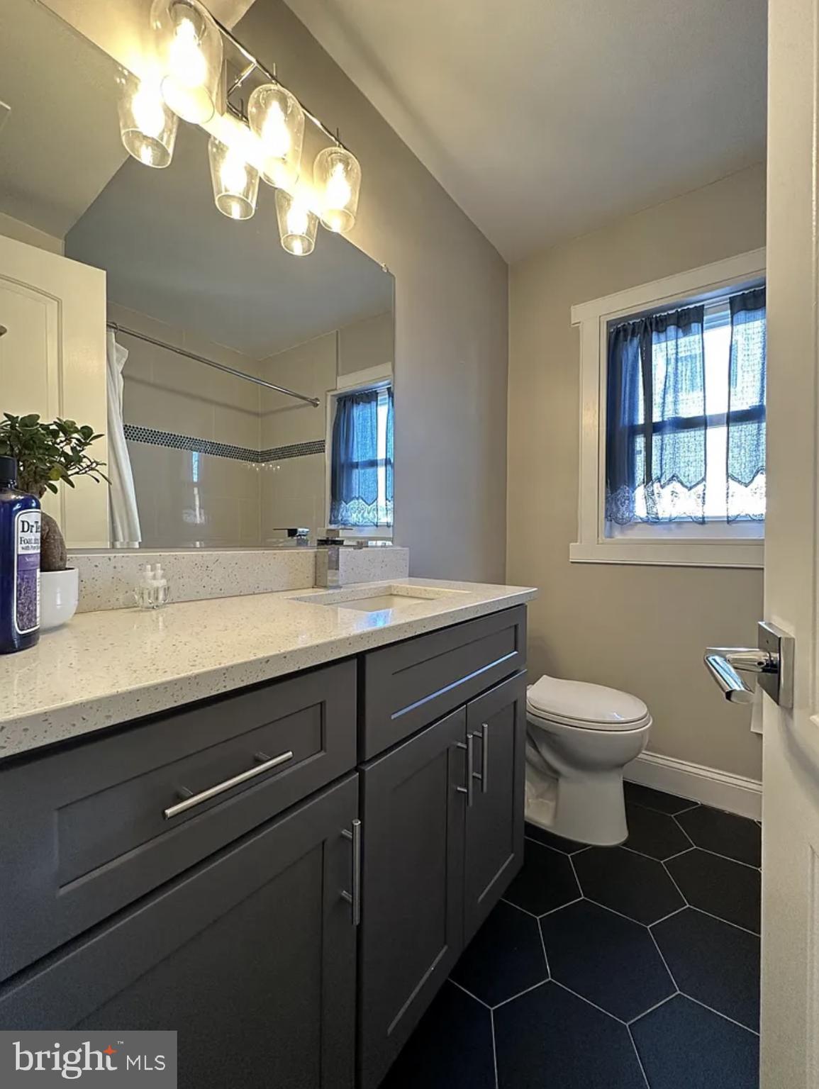 BUCKNELL MANOR - Residential Lease