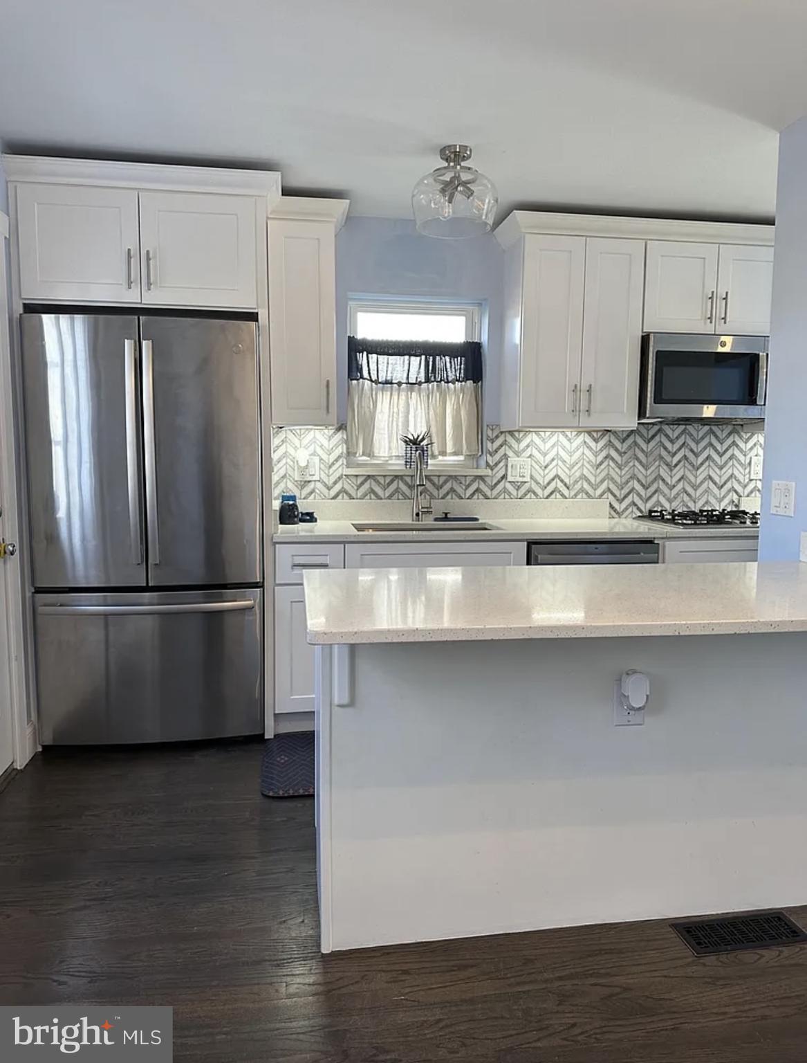 BUCKNELL MANOR - Residential Lease