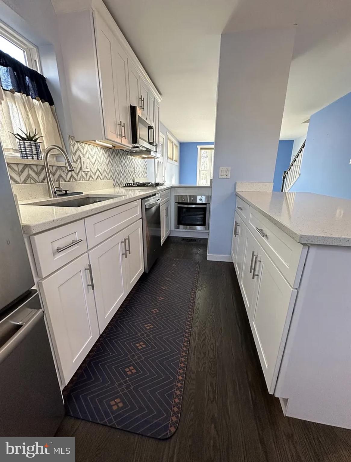 BUCKNELL MANOR - Residential Lease