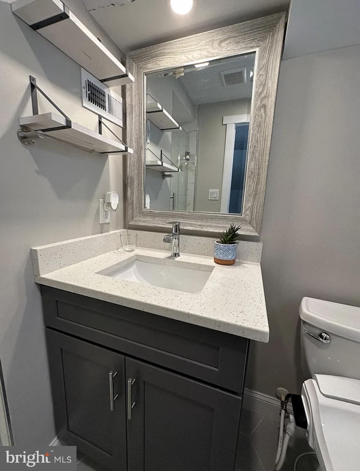 BUCKNELL MANOR - Residential Lease