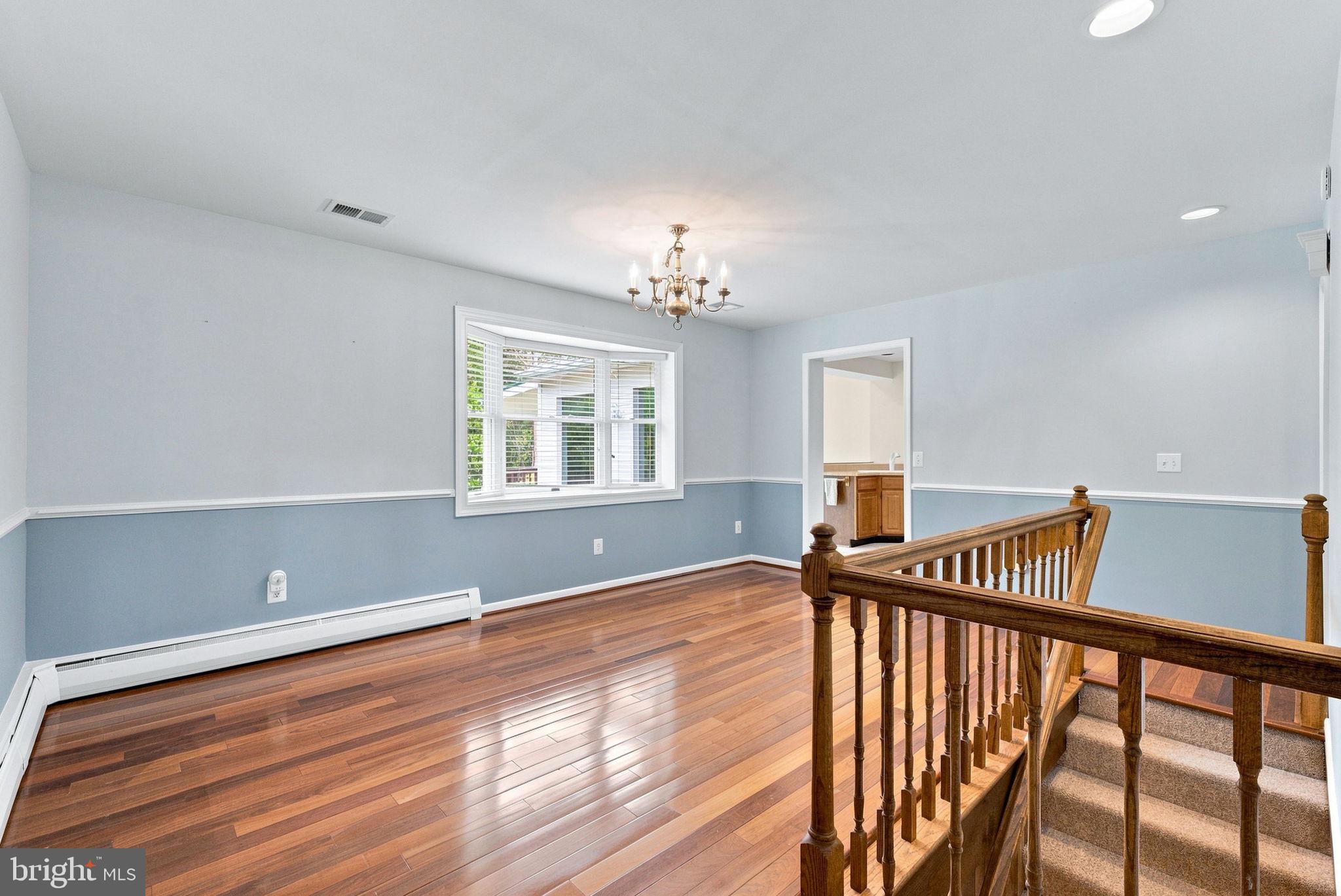 8216 GREENWICH ROAD