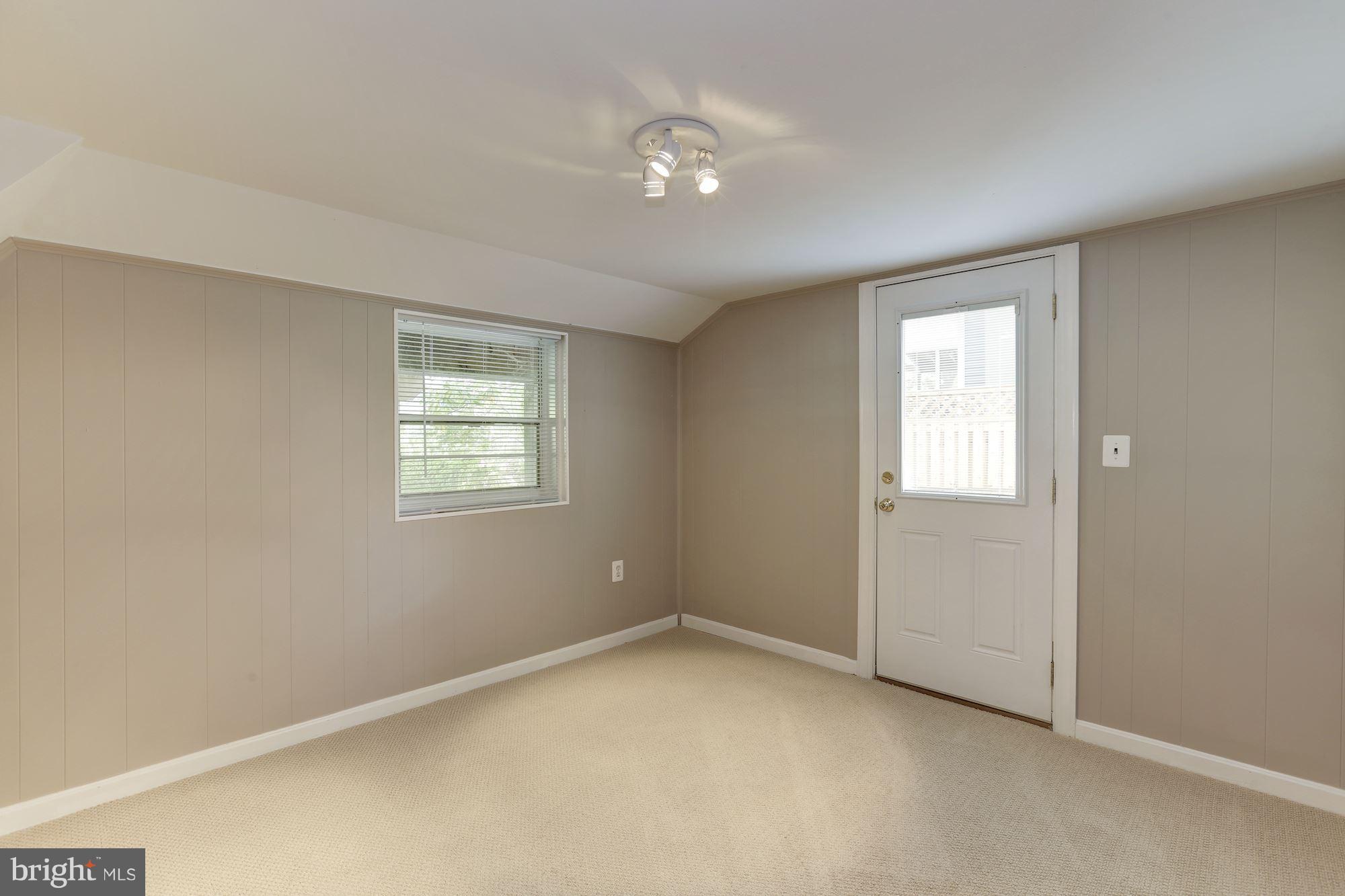 ADMIRAL HEIGHTS - Residential