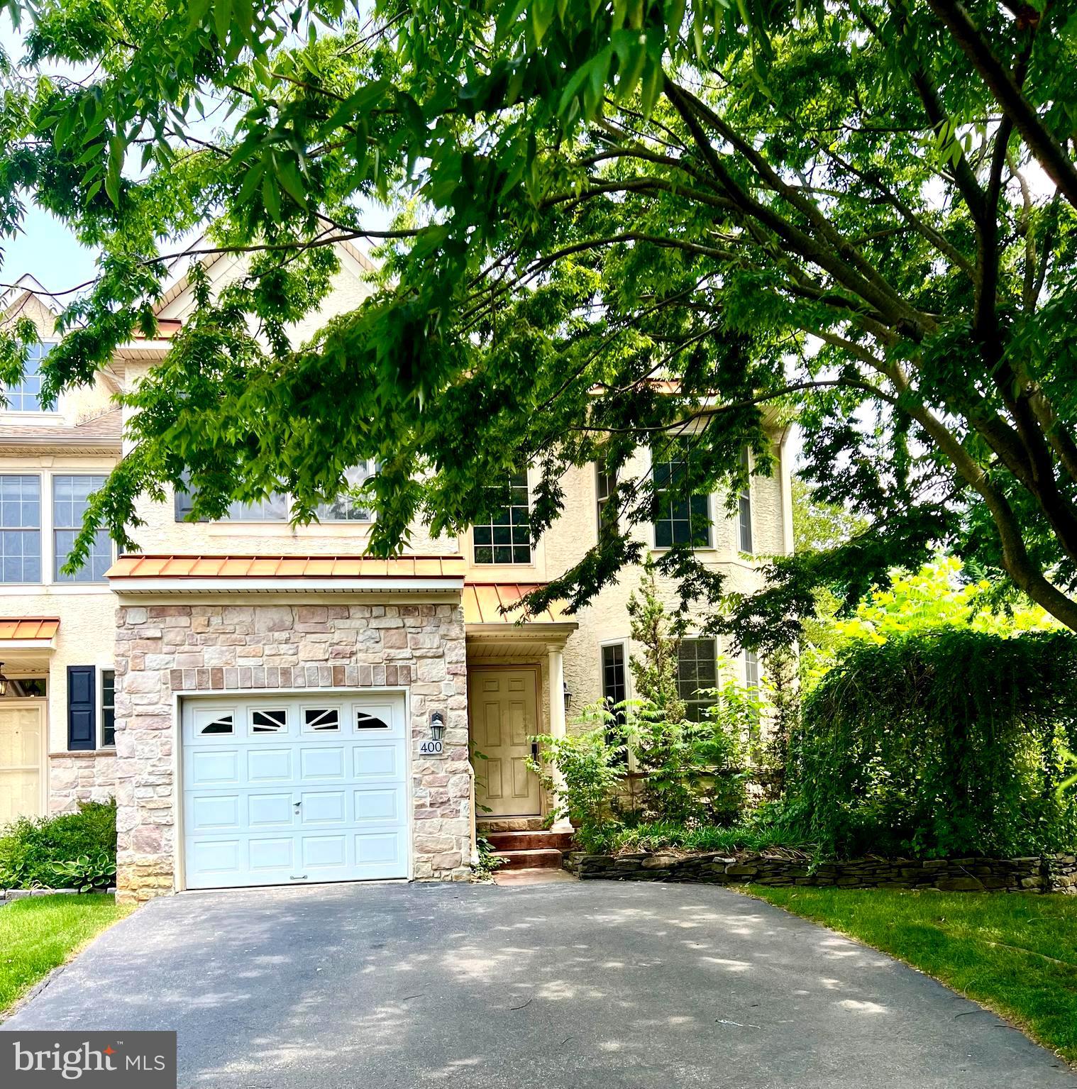 HILLCREST GLEN - Residential