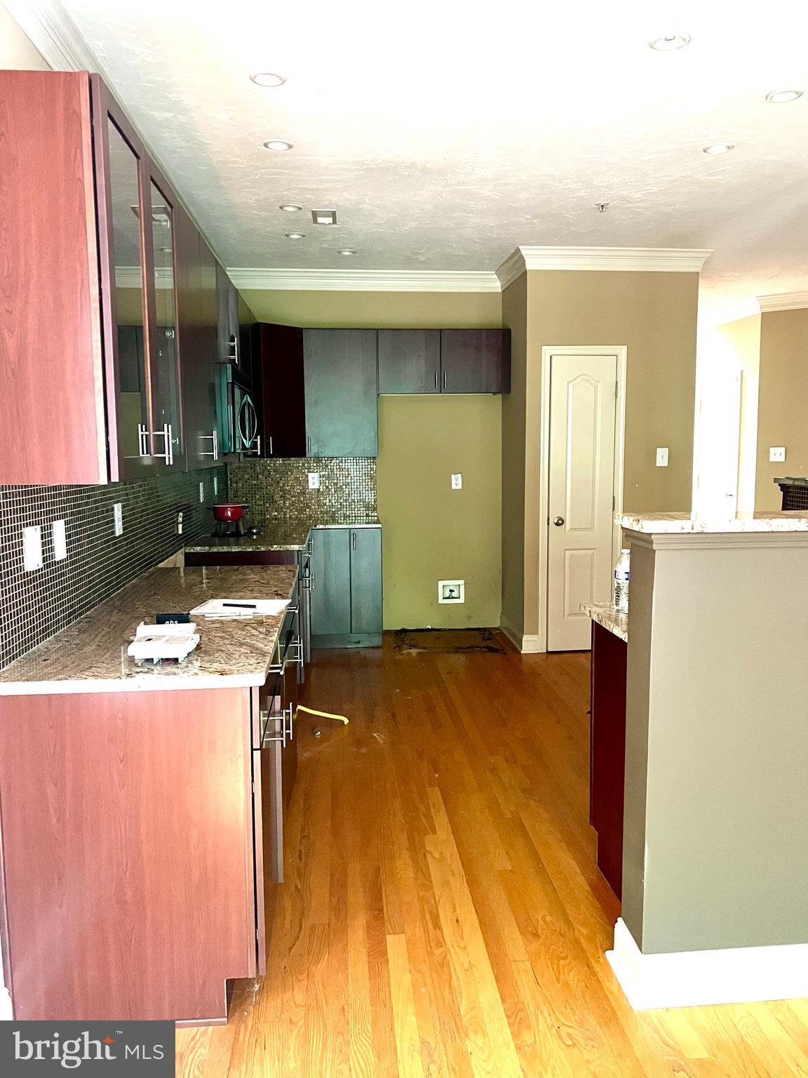 HILLCREST GLEN - Residential