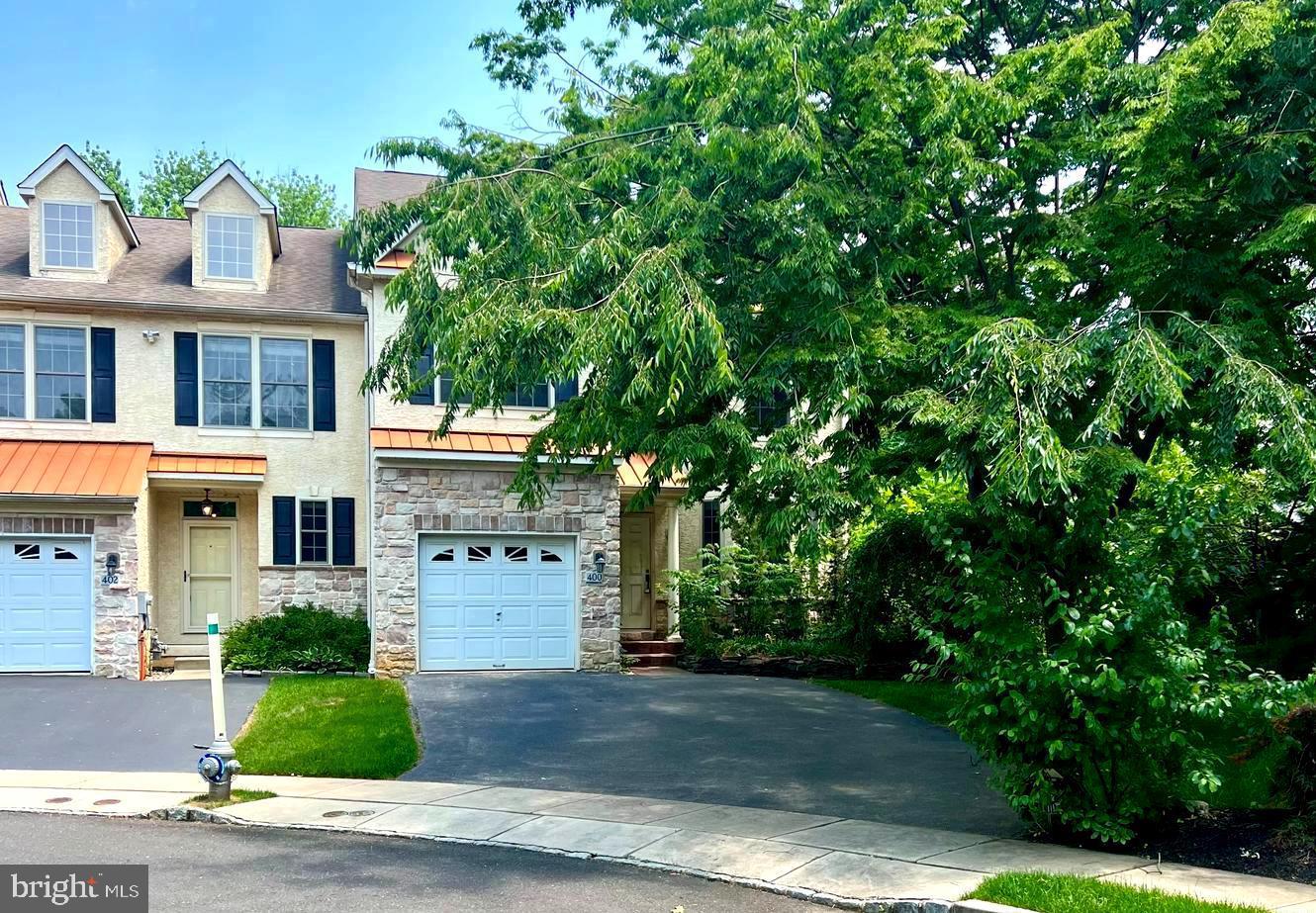 HILLCREST GLEN - Residential