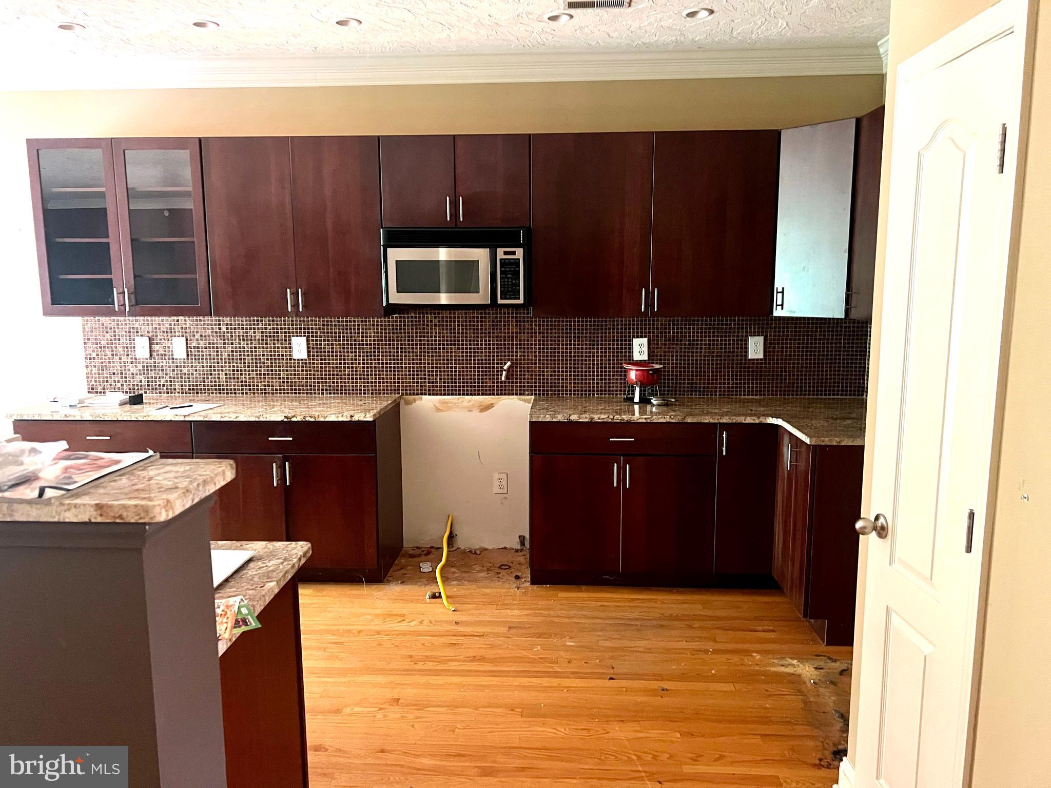 HILLCREST GLEN - Residential