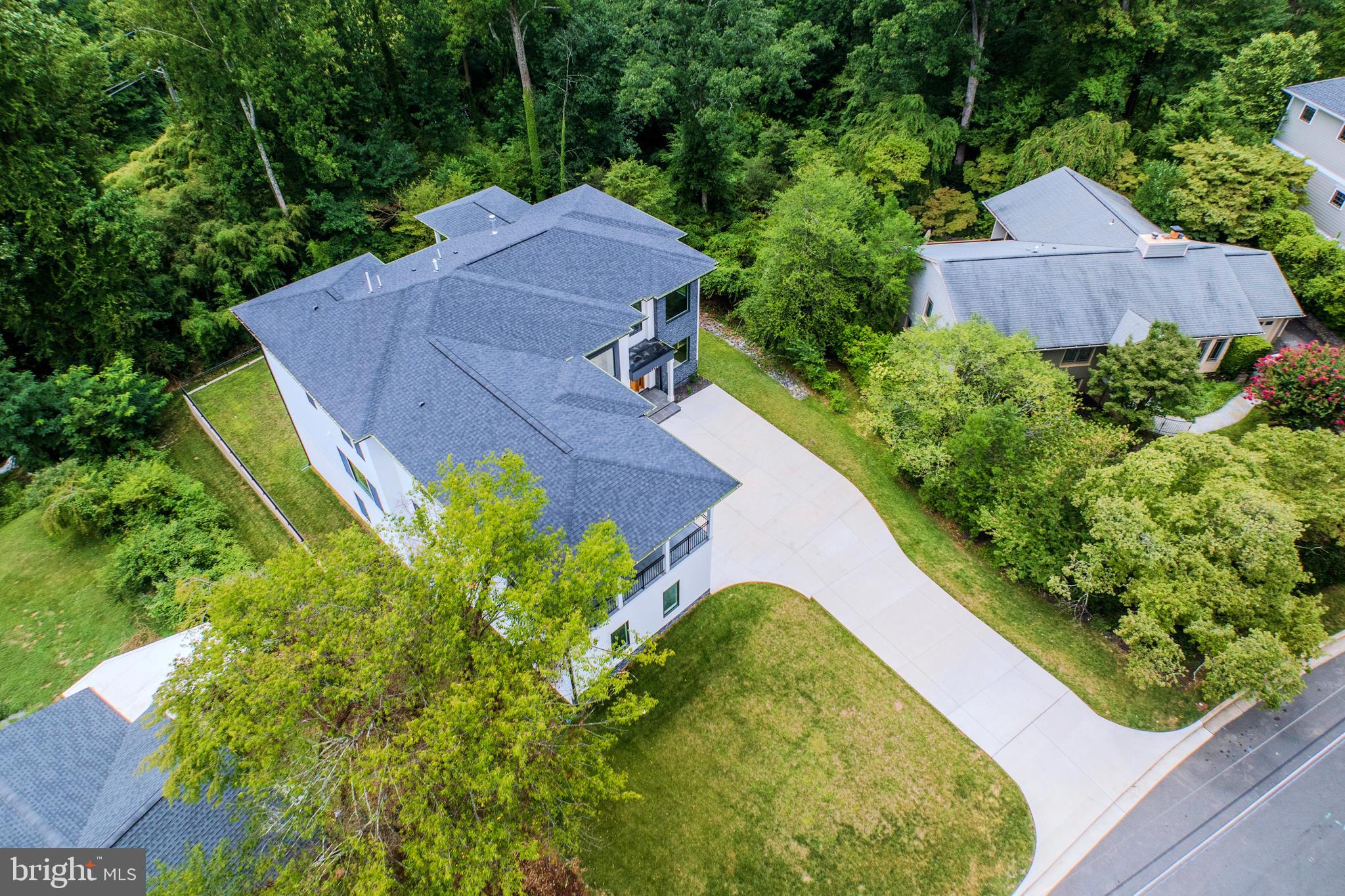 1434 WAGGAMAN CIRCLE