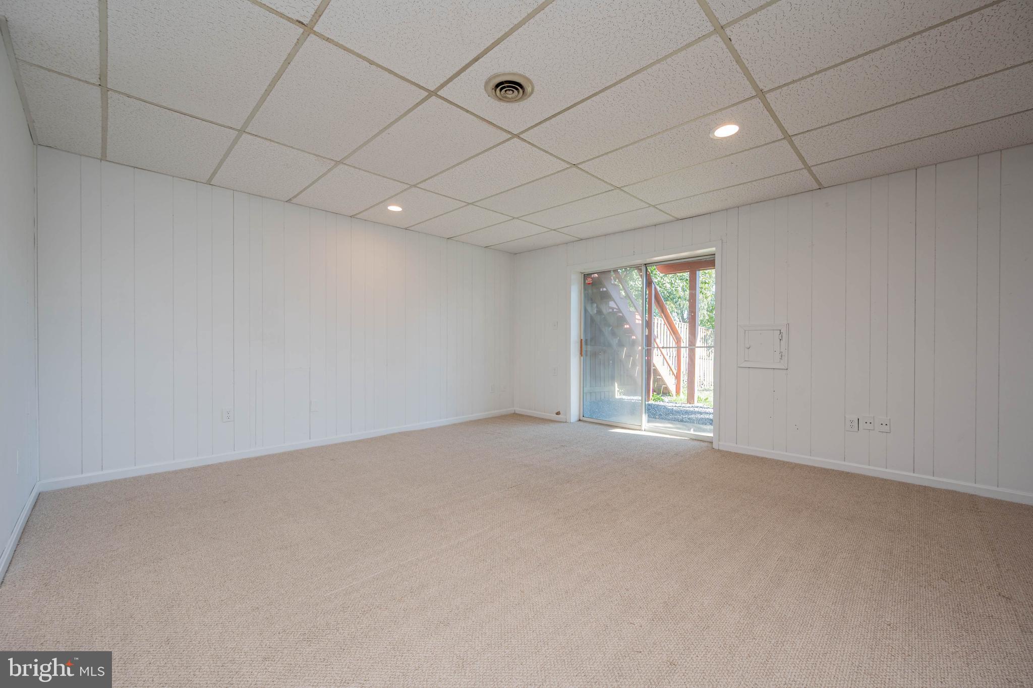 RIVER MILLS - Residential Lease