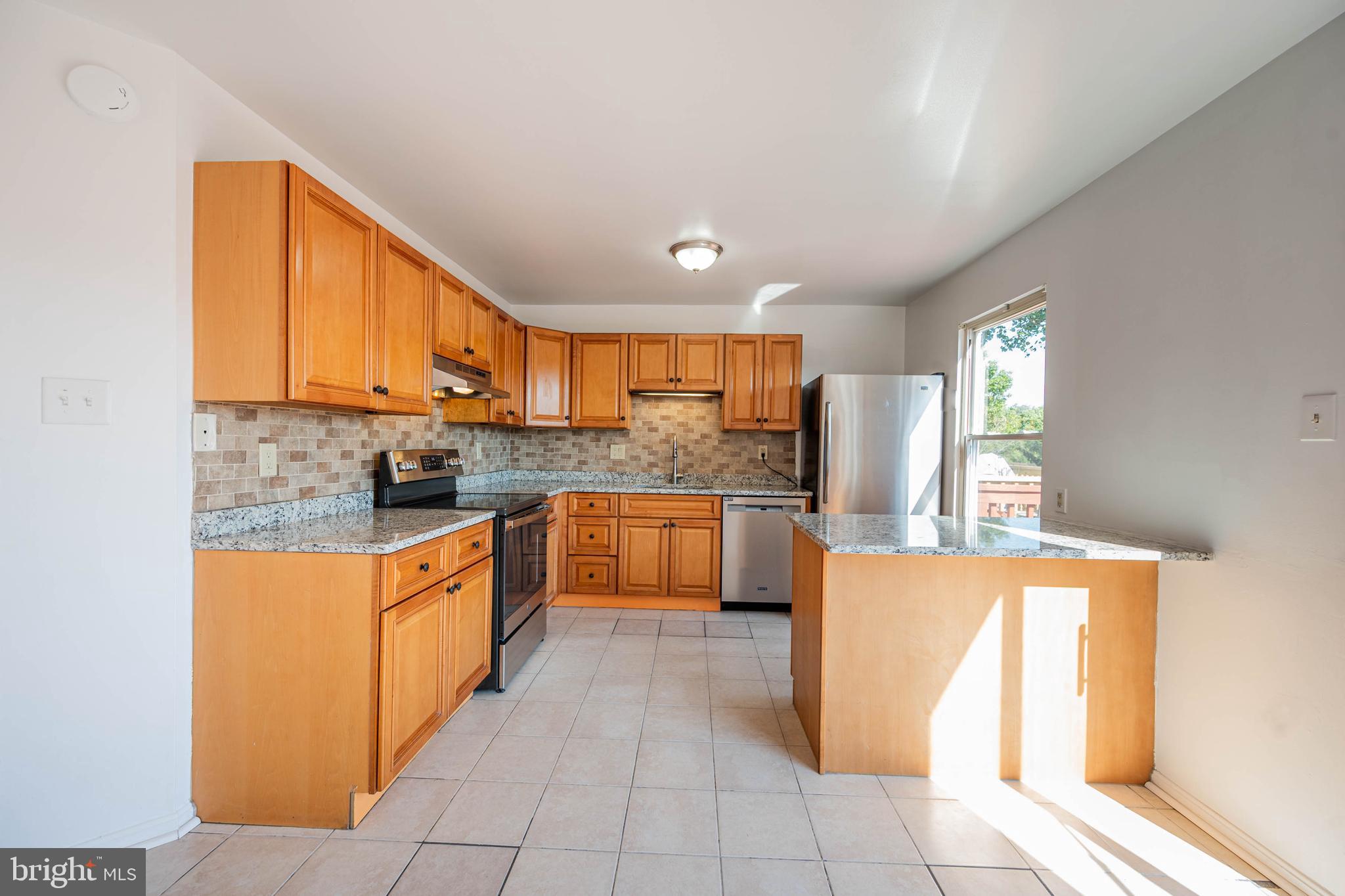 RIVER MILLS - Residential Lease