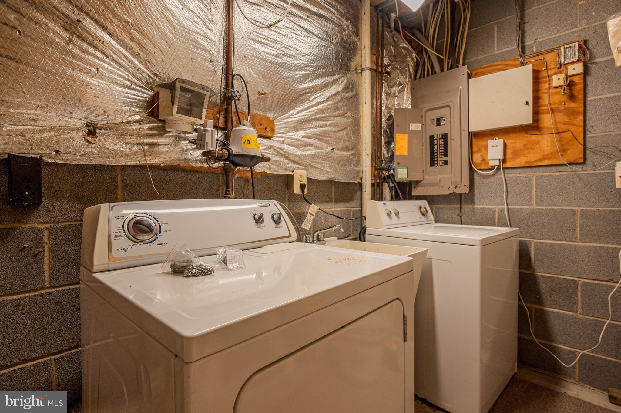 RIVER MILLS - Residential Lease