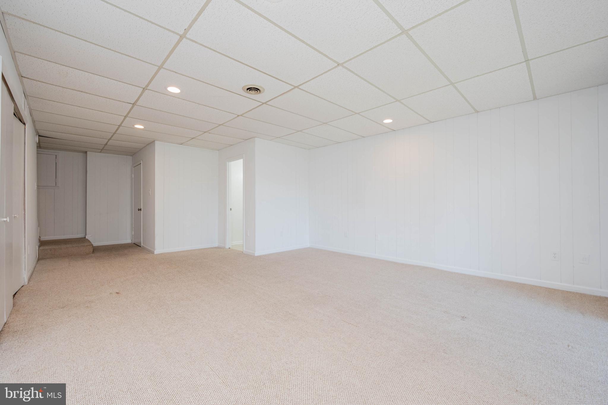 RIVER MILLS - Residential Lease