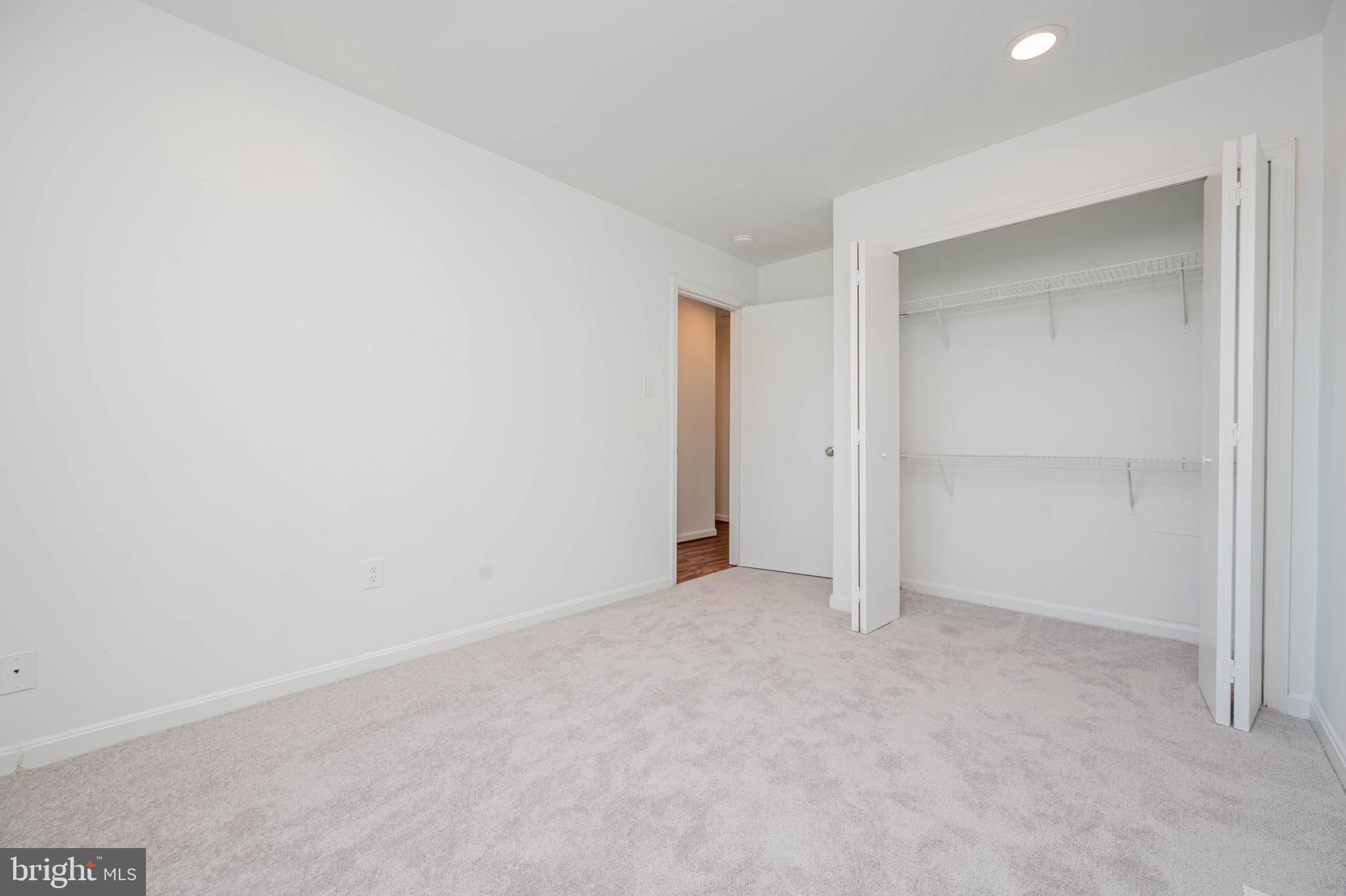 RIVER MILLS - Residential Lease