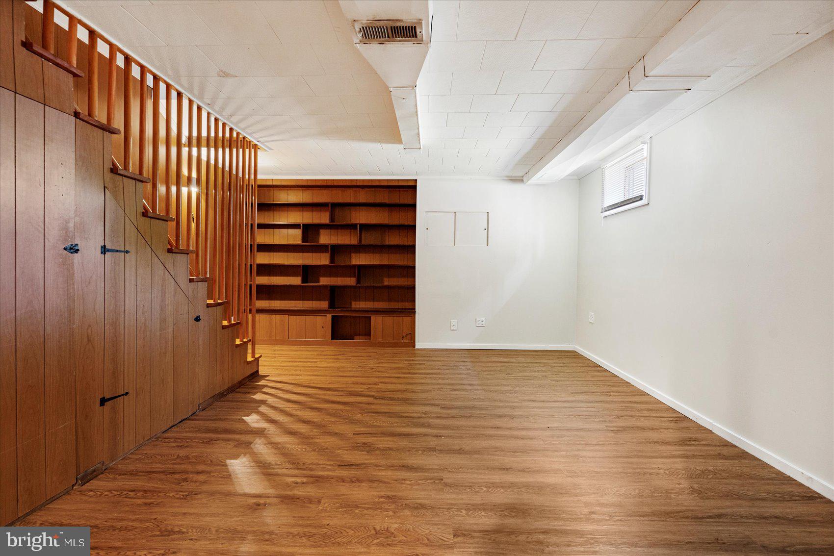 BEVERLY HILLS - Residential Lease