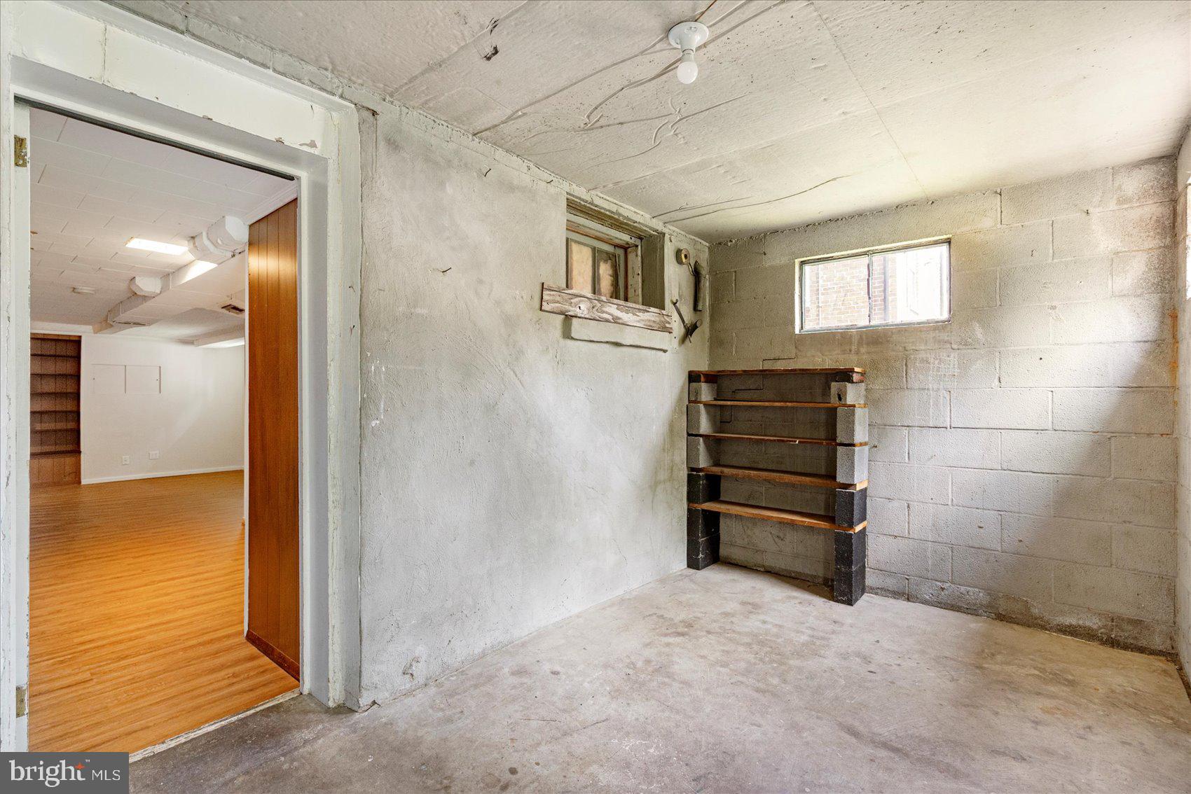 BEVERLY HILLS - Residential Lease