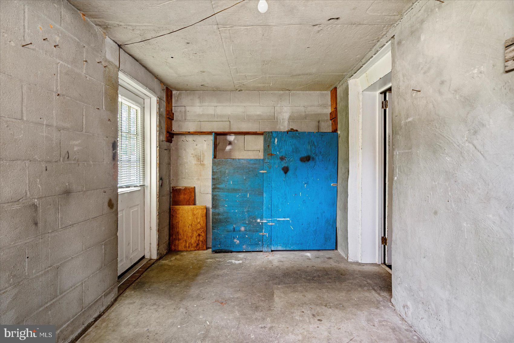 BEVERLY HILLS - Residential Lease