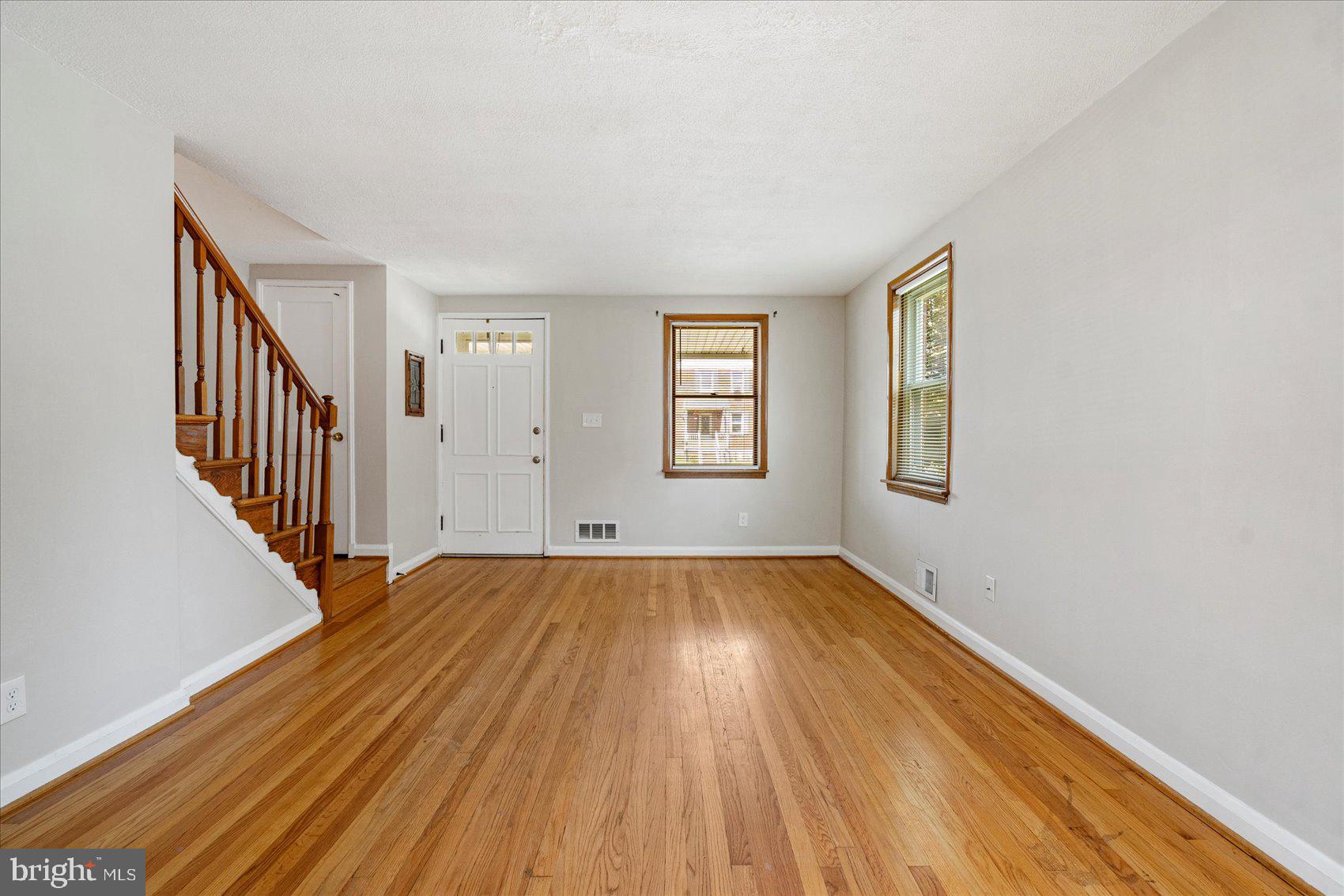 BEVERLY HILLS - Residential Lease