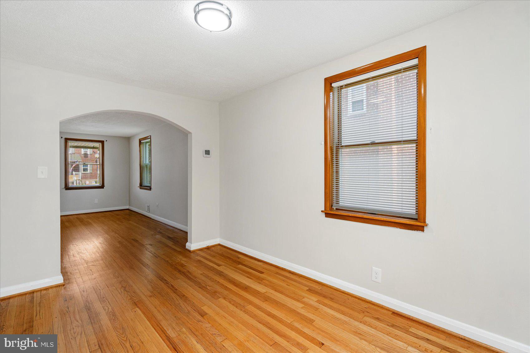 BEVERLY HILLS - Residential Lease