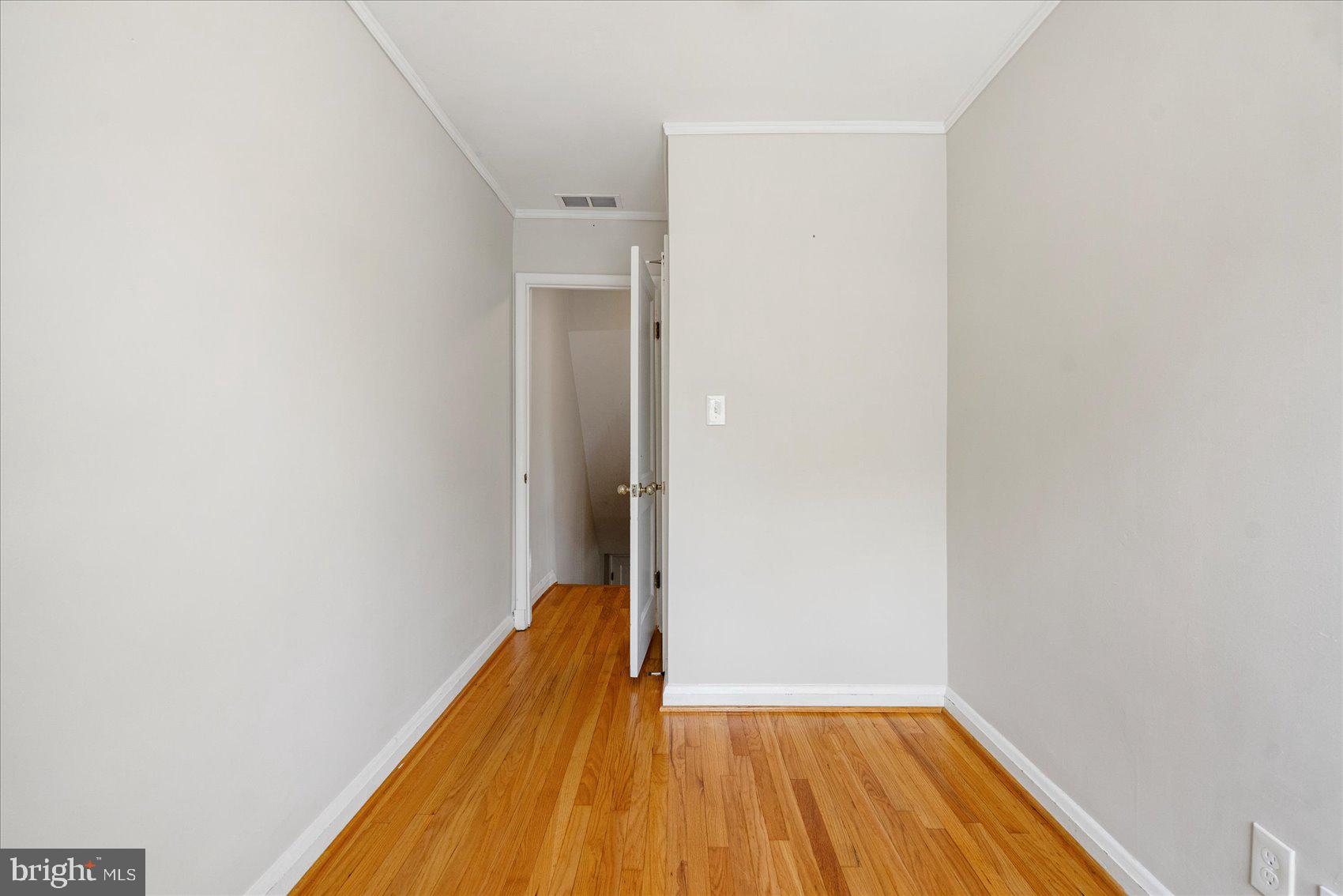 BEVERLY HILLS - Residential Lease