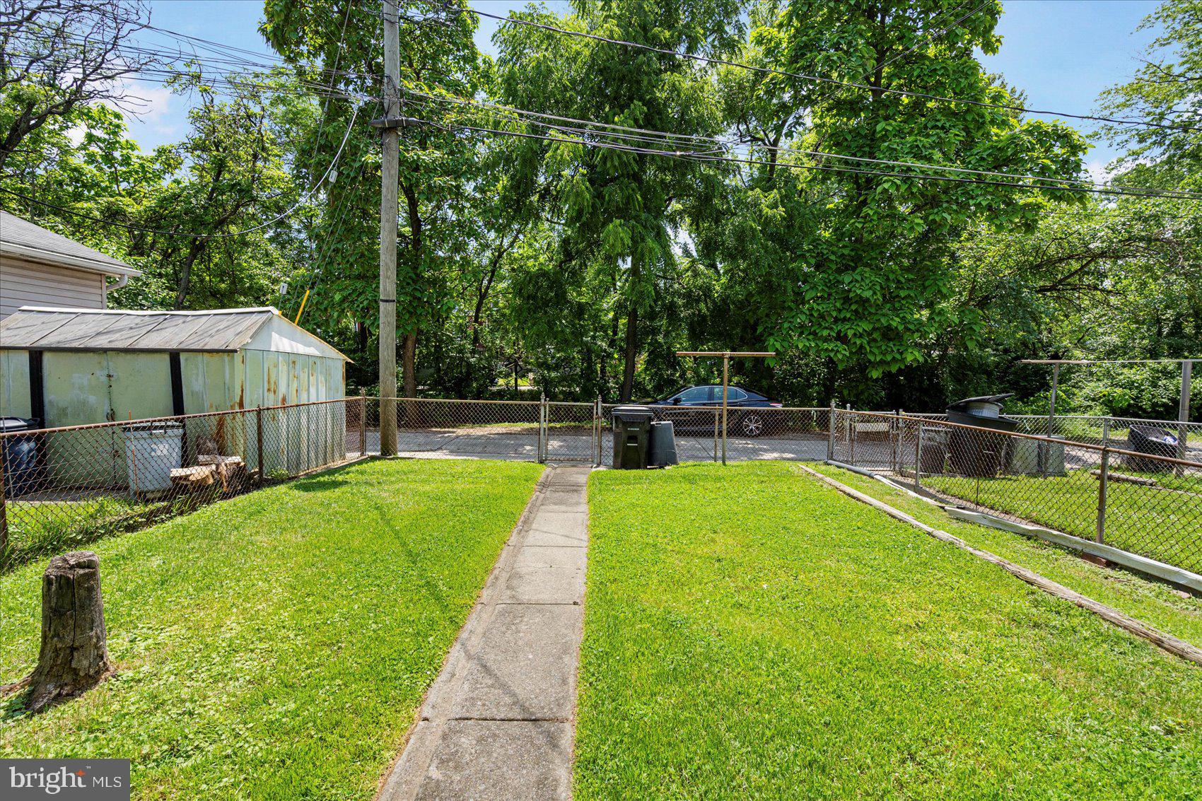 BEVERLY HILLS - Residential Lease