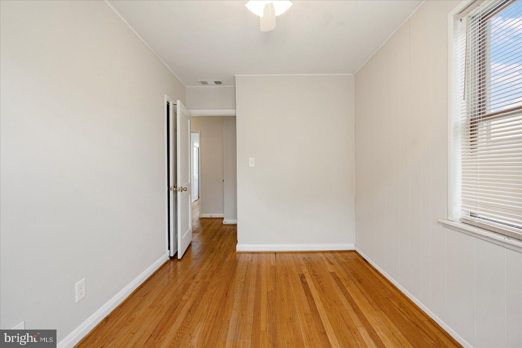 BEVERLY HILLS - Residential Lease