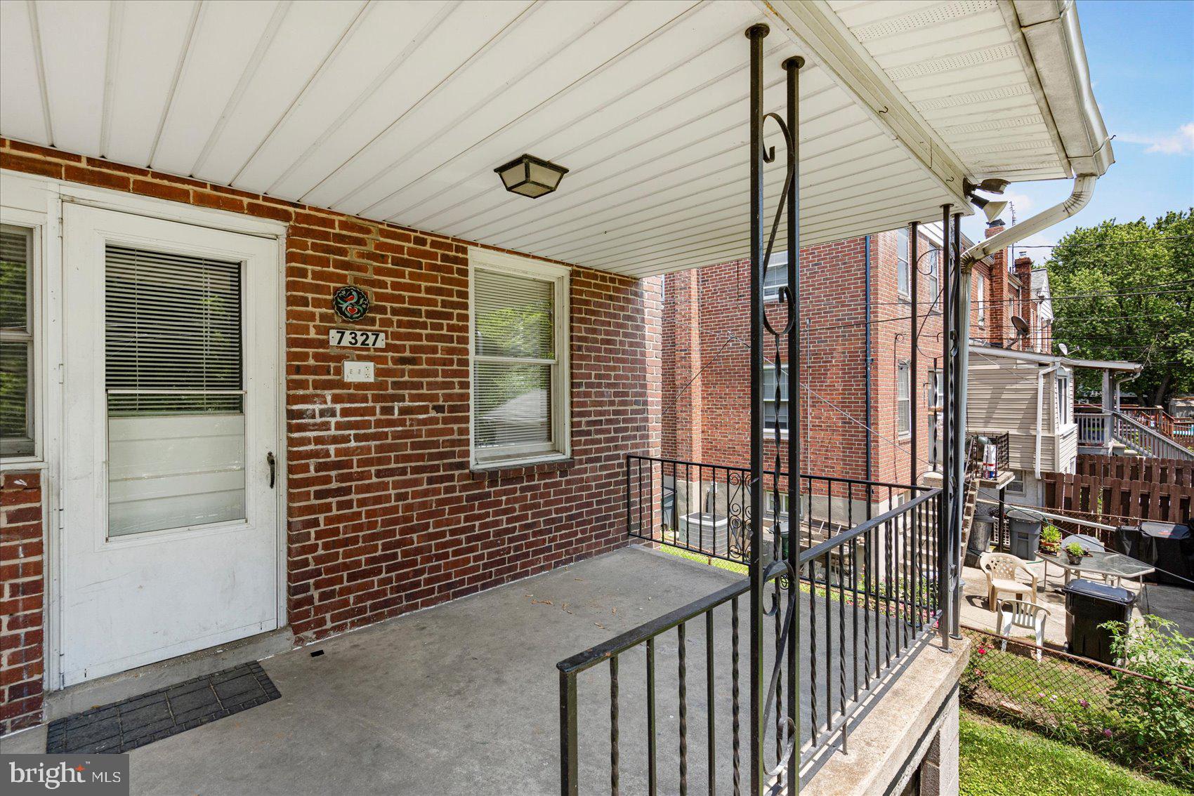 BEVERLY HILLS - Residential Lease