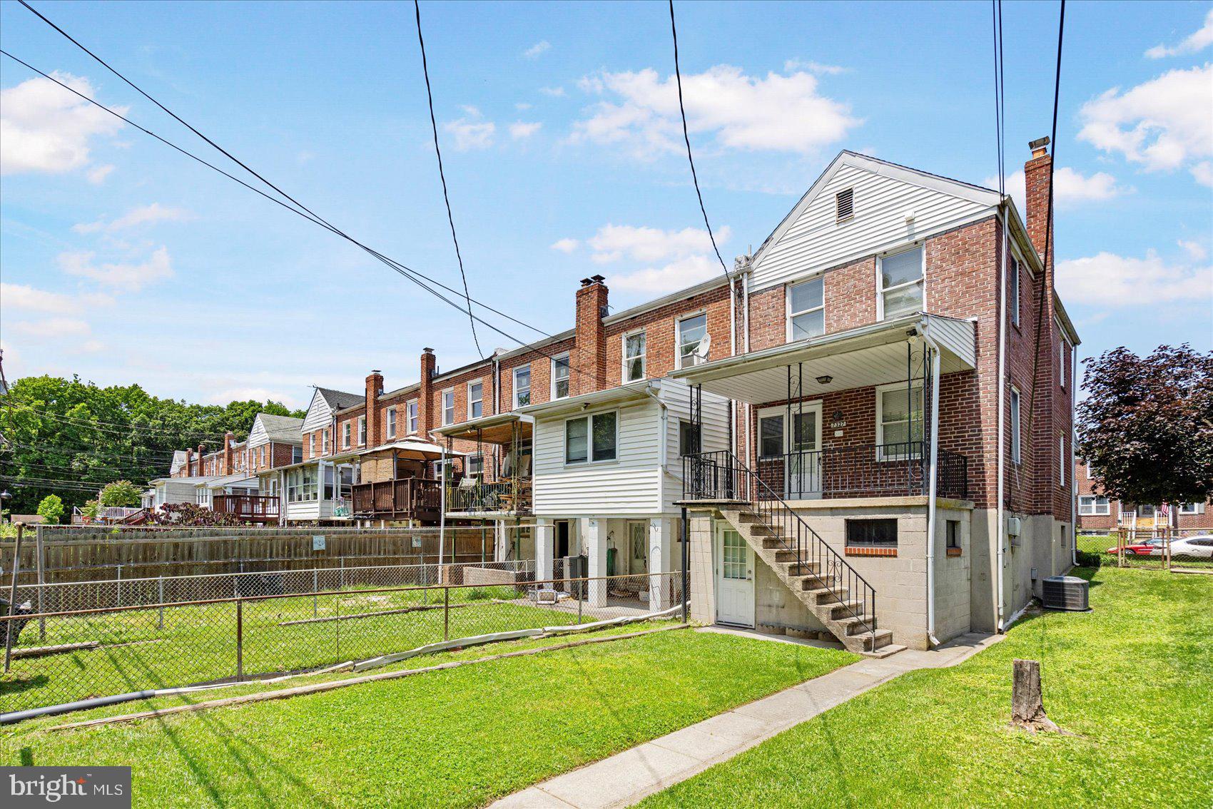 BEVERLY HILLS - Residential Lease