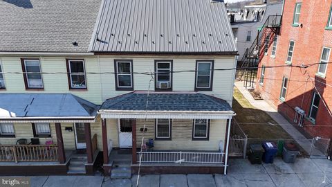 Townhouse For Sale - 541 10th<br/> LEBANON, PA 17046