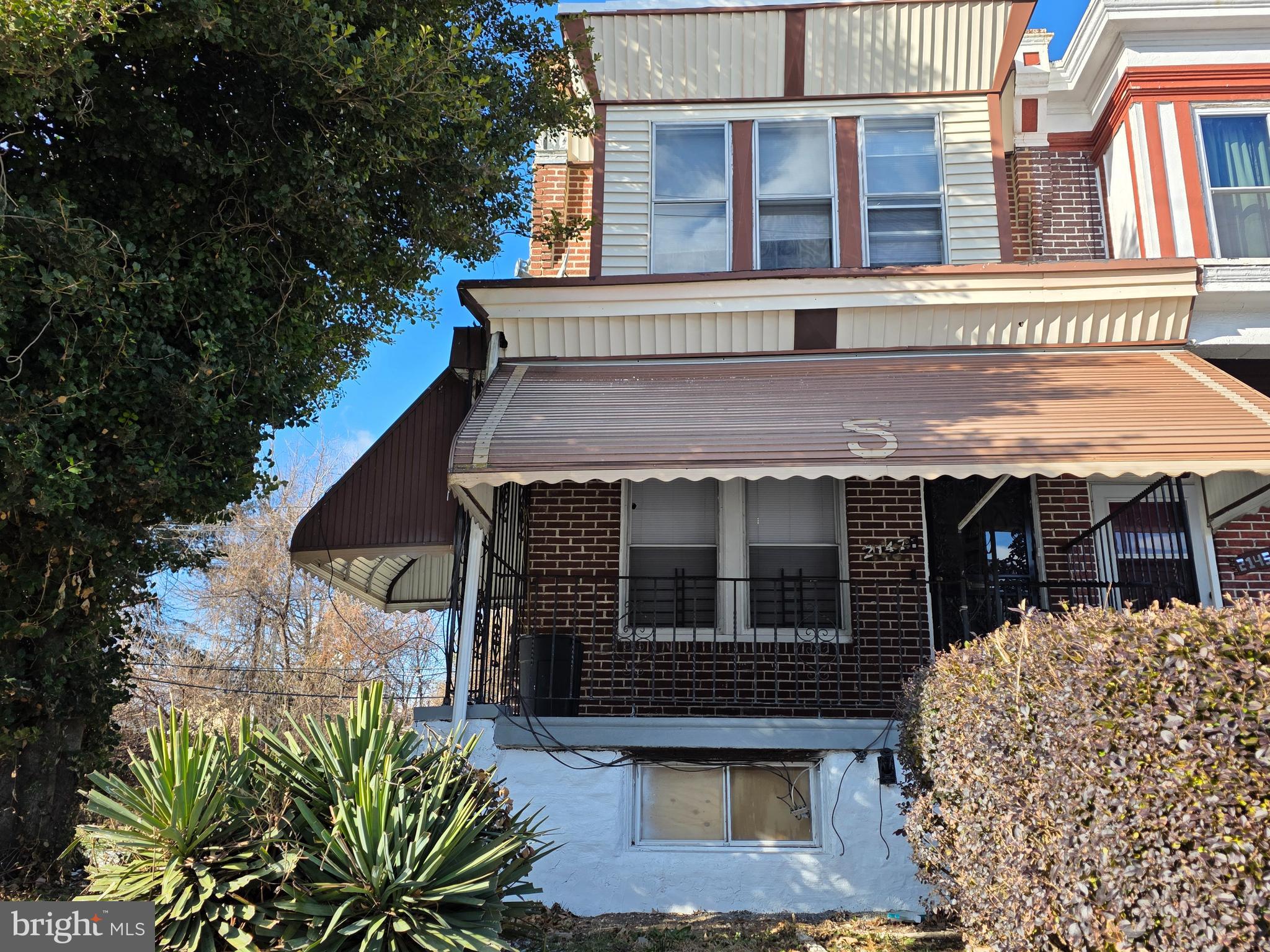 WEST OAK LANE - Residential