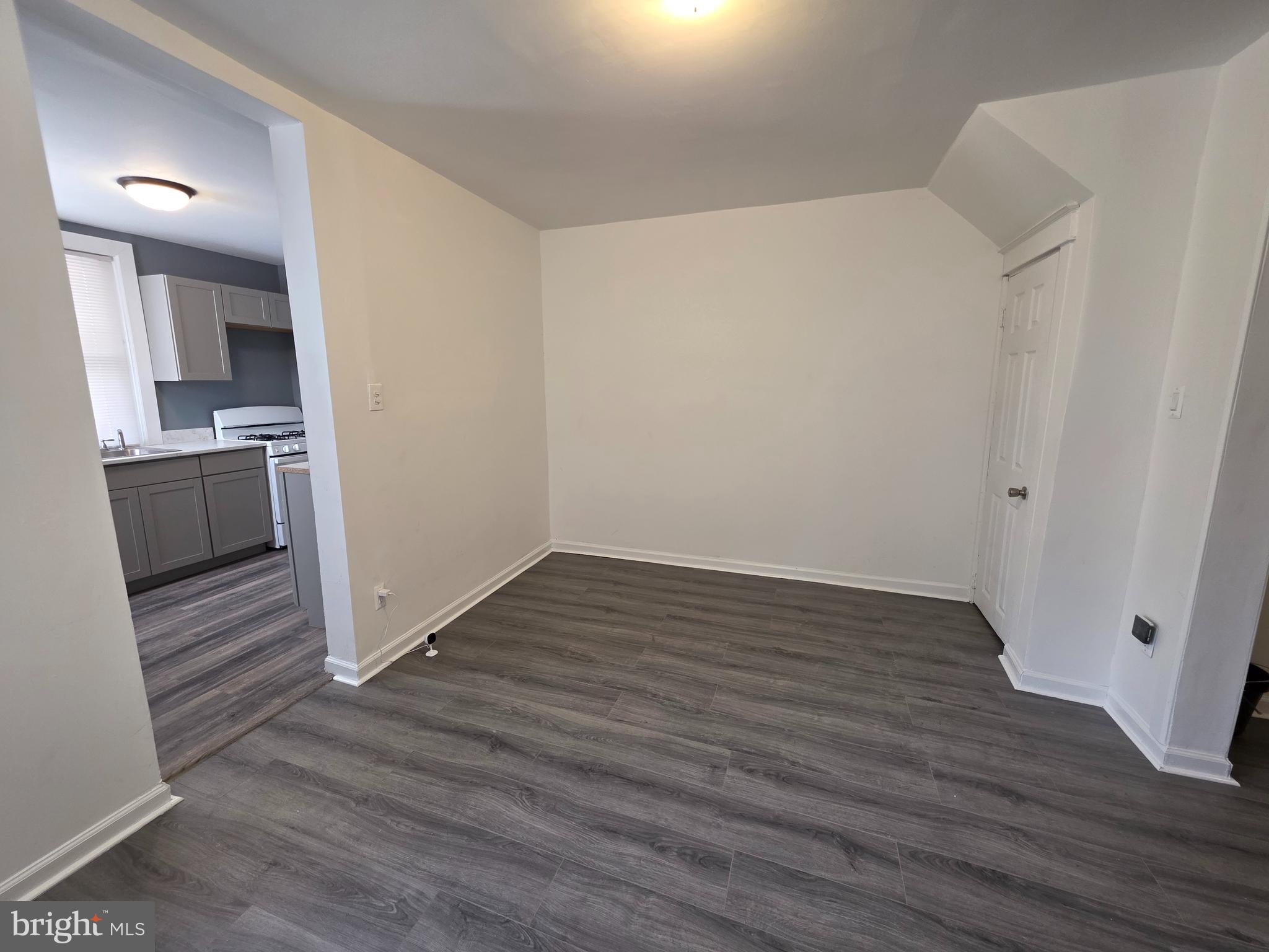 WEST OAK LANE - Residential