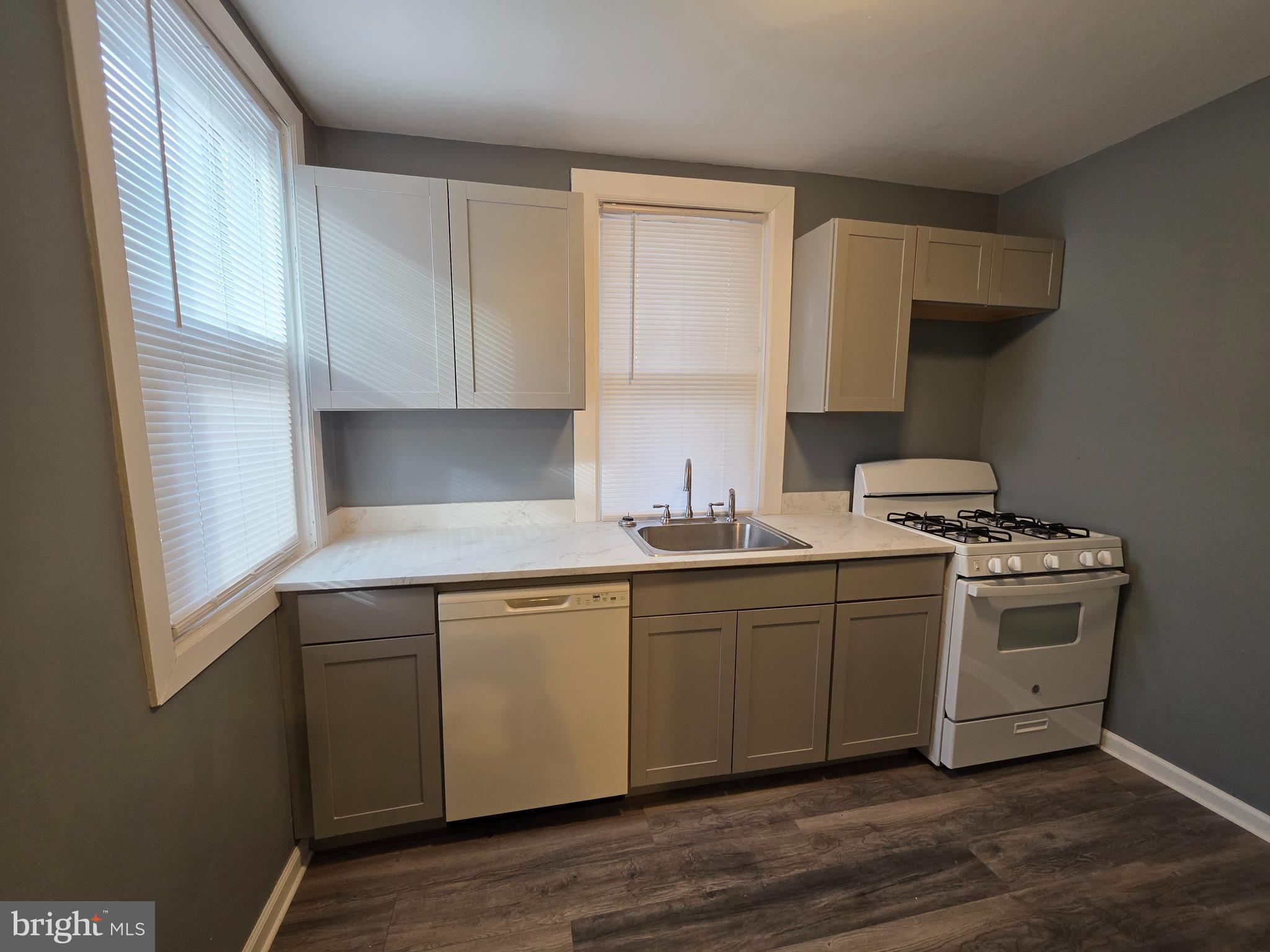 WEST OAK LANE - Residential