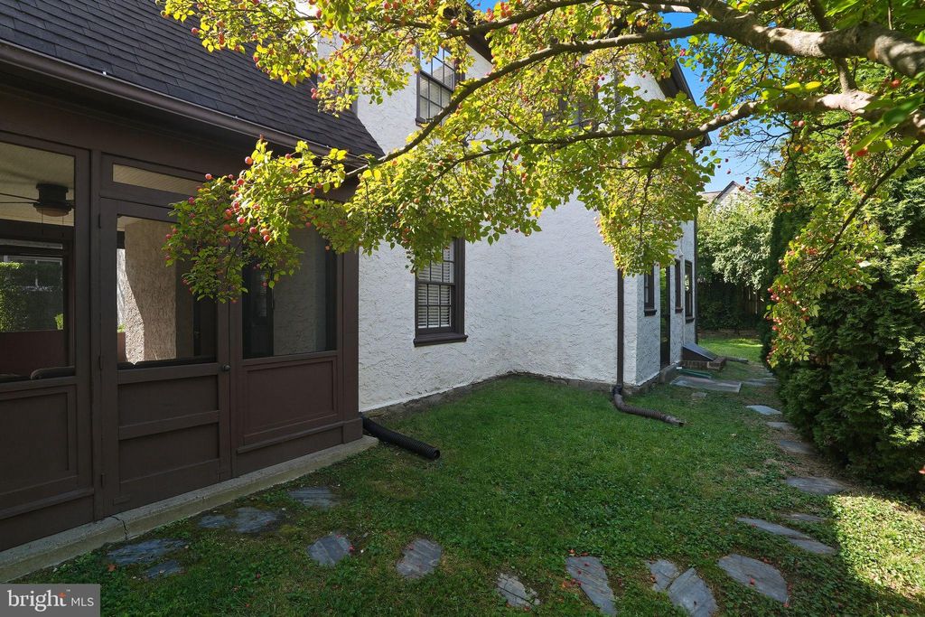 Photo of 522 Kenwood Road, DREXEL HILL, PA 19026 (MLS # PADE2100590)