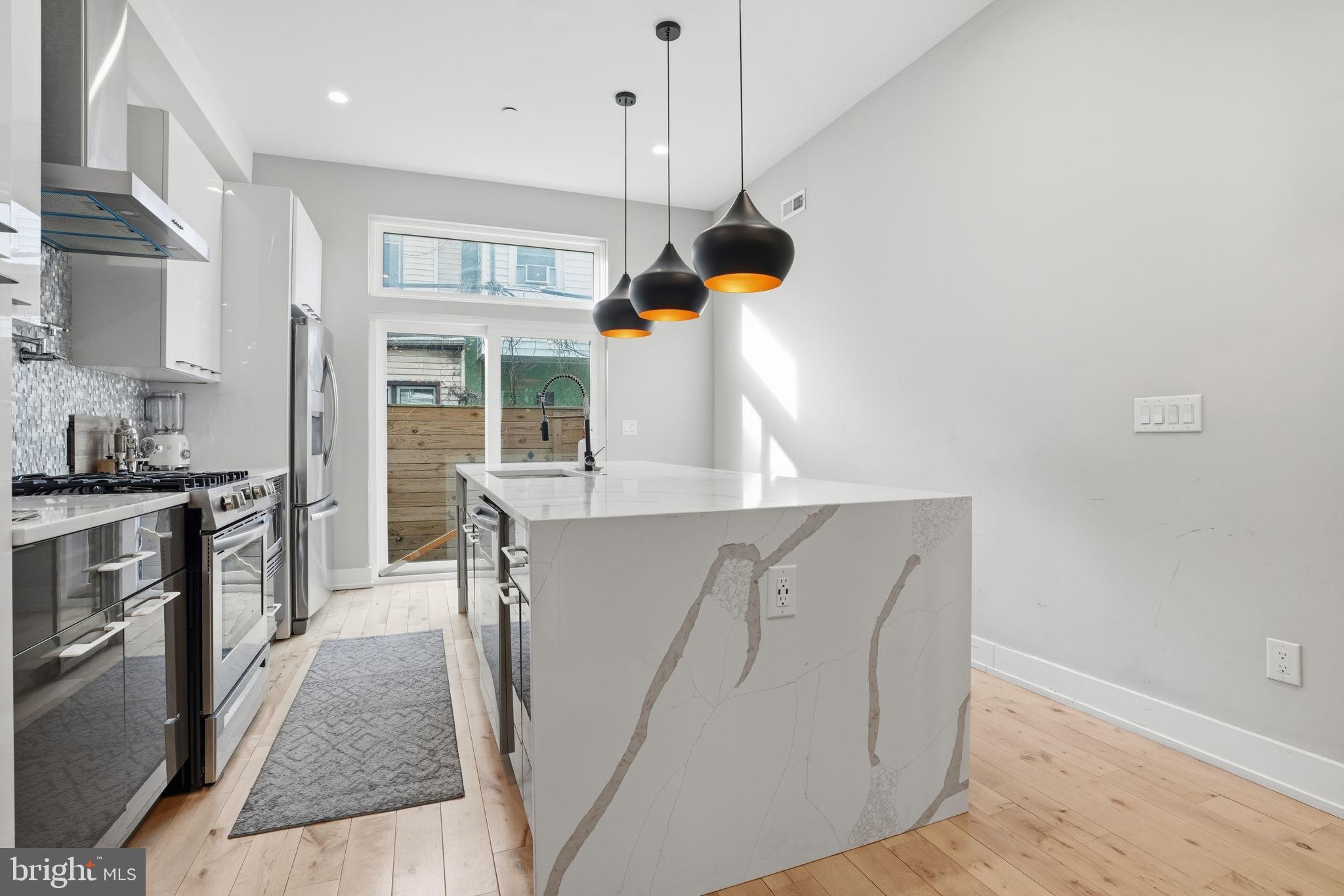 GRAYS FERRY - Residential