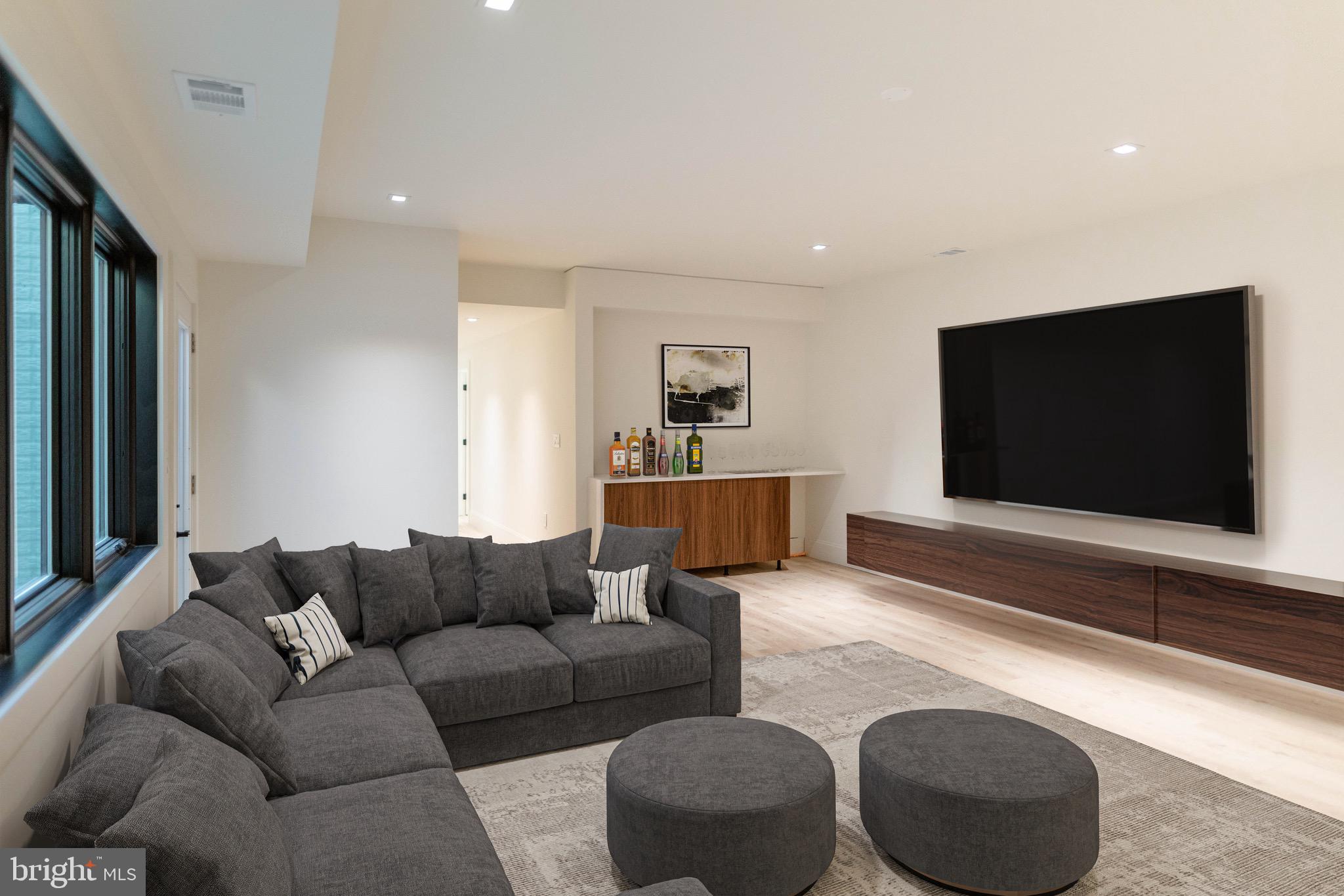 ELLISON HEIGHTS - Residential