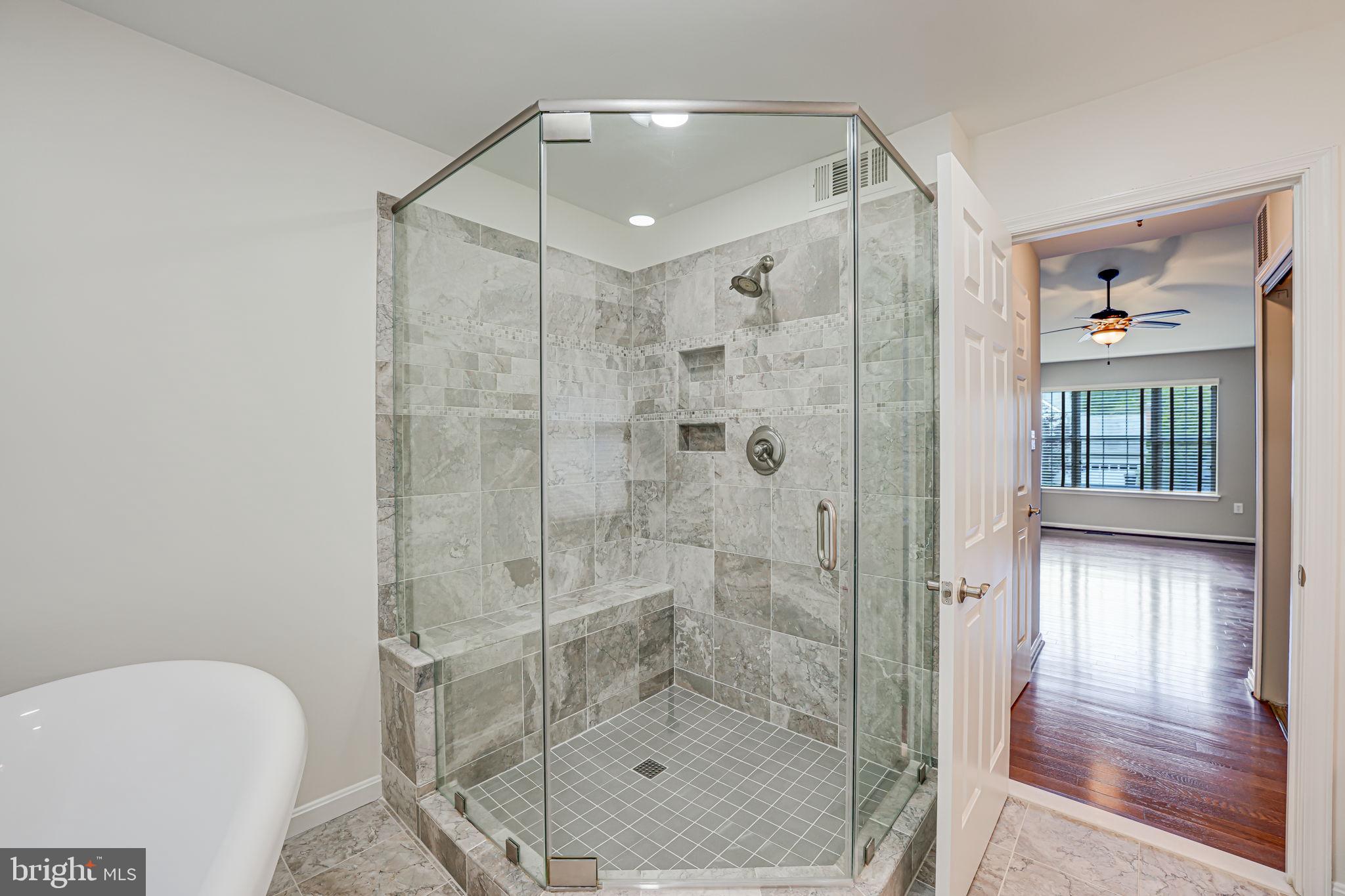 STRATFORD GLEN - Residential