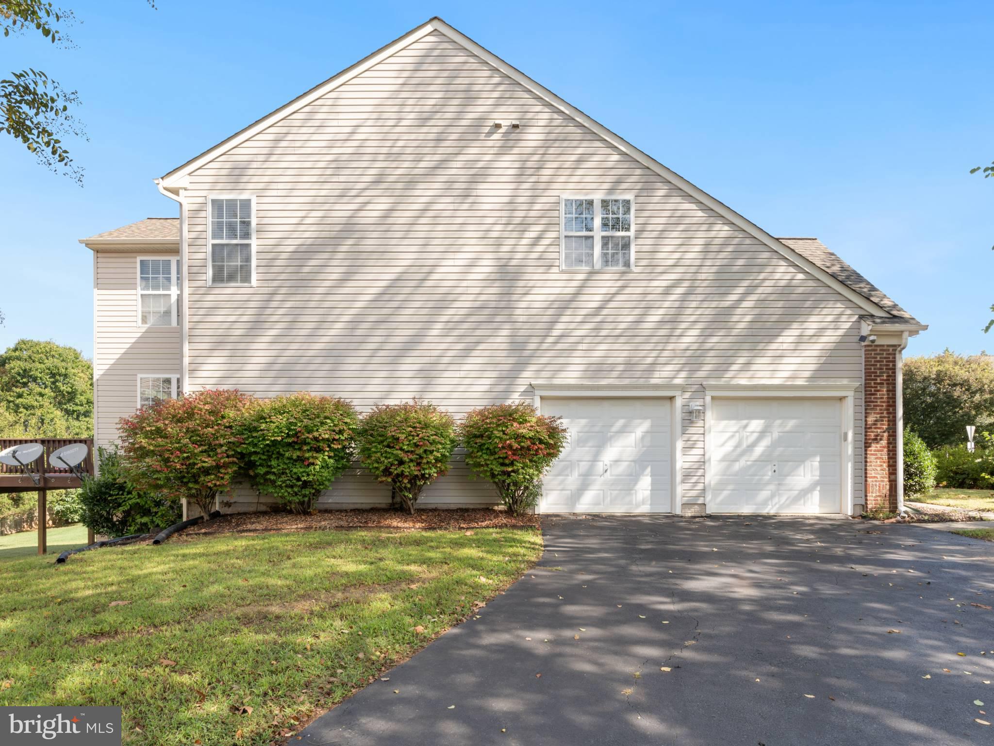 KINGS CROSSING - Residential Lease