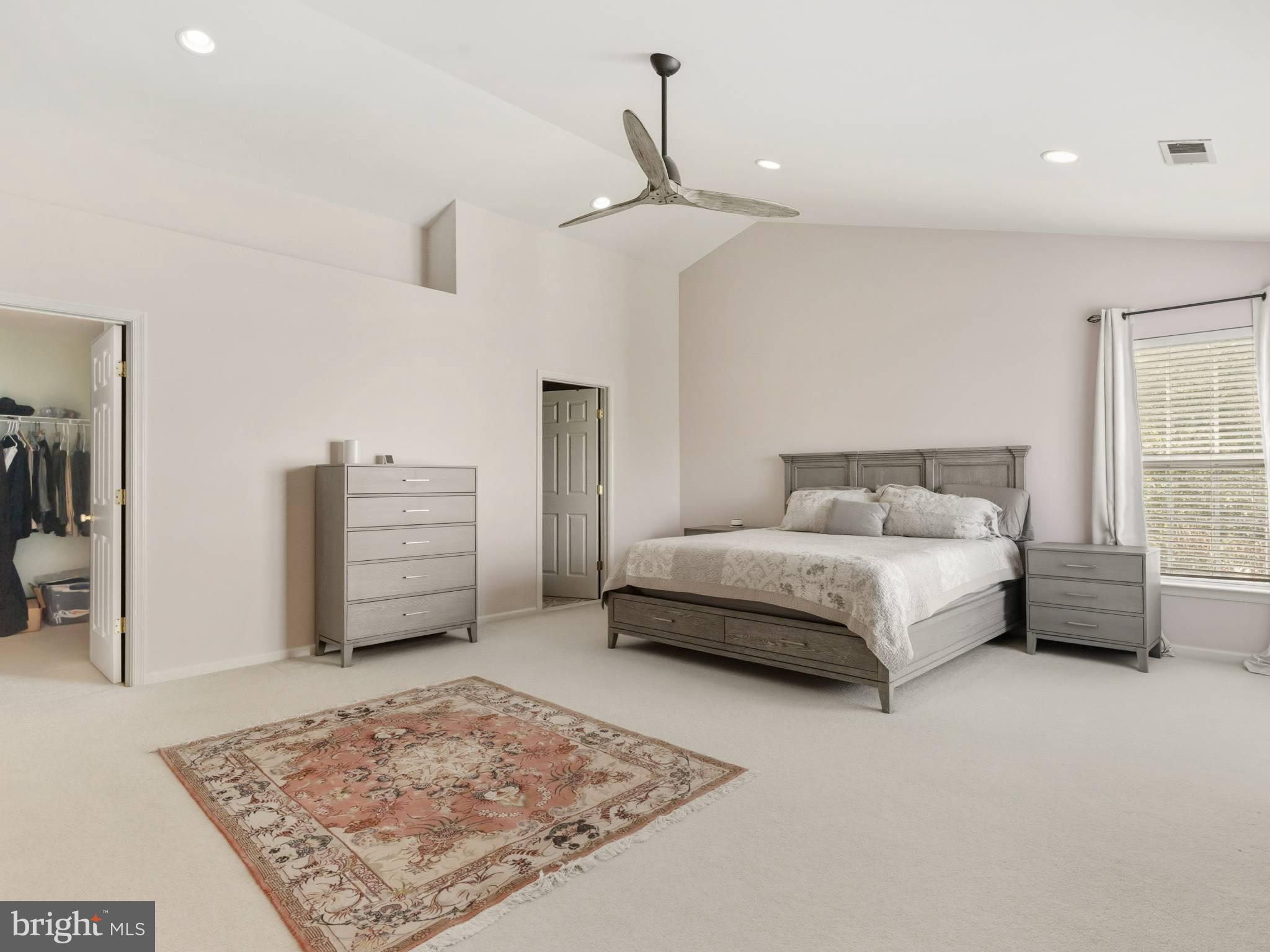 KINGS CROSSING - Residential Lease