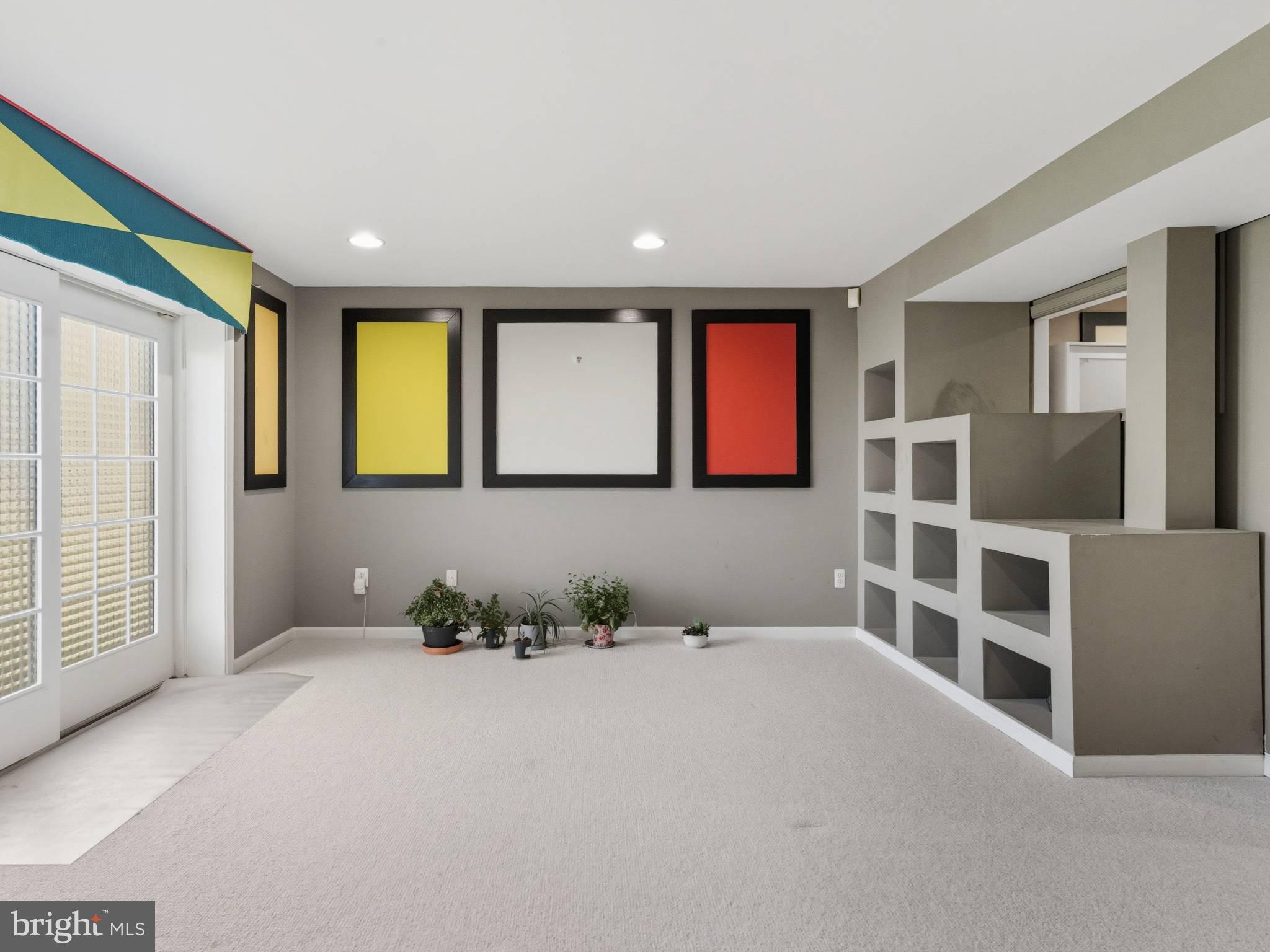 KINGS CROSSING - Residential Lease