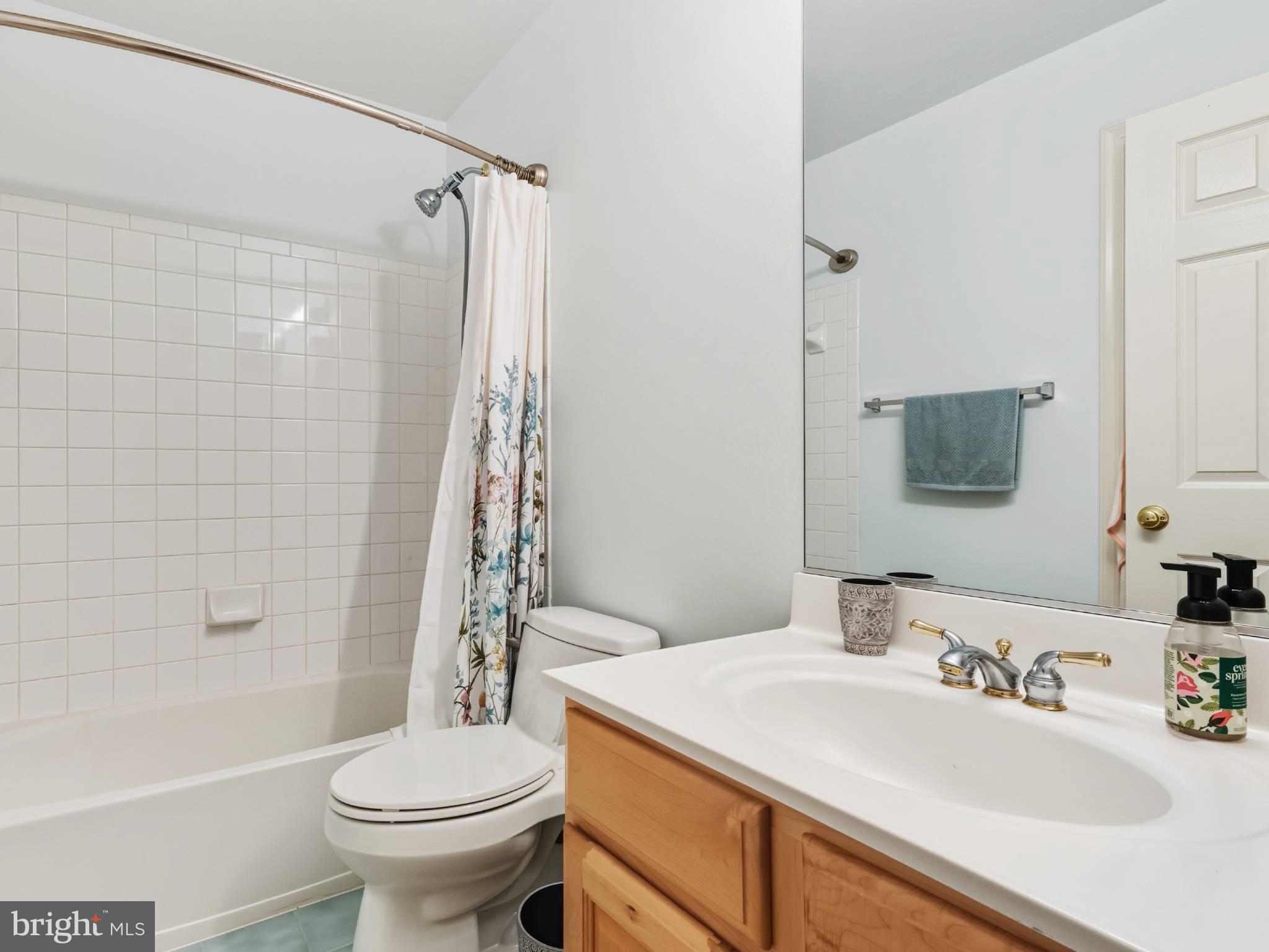 KINGS CROSSING - Residential Lease