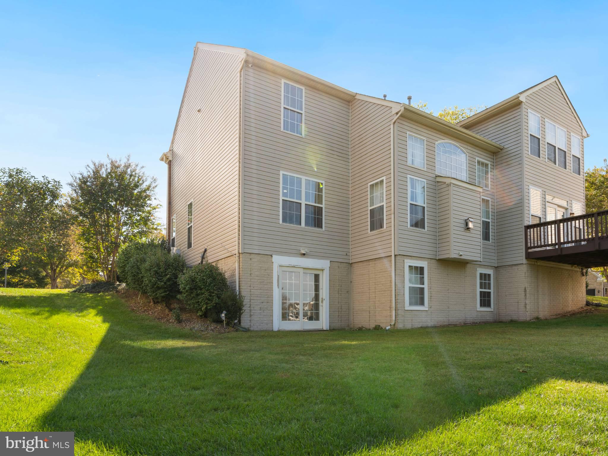 KINGS CROSSING - Residential Lease