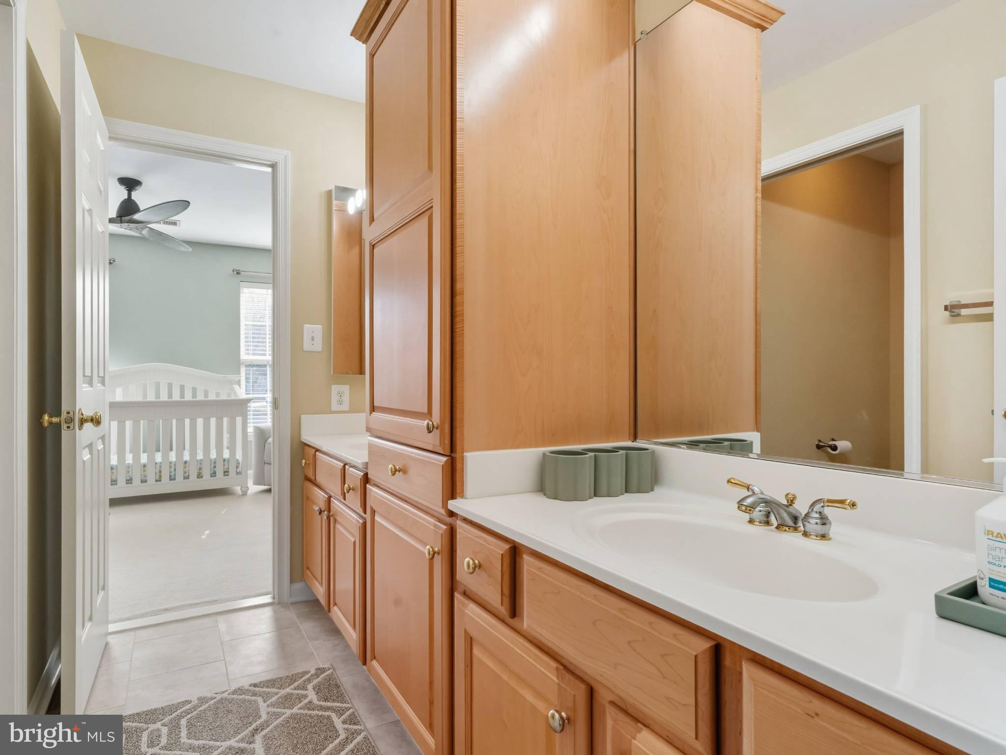 KINGS CROSSING - Residential Lease